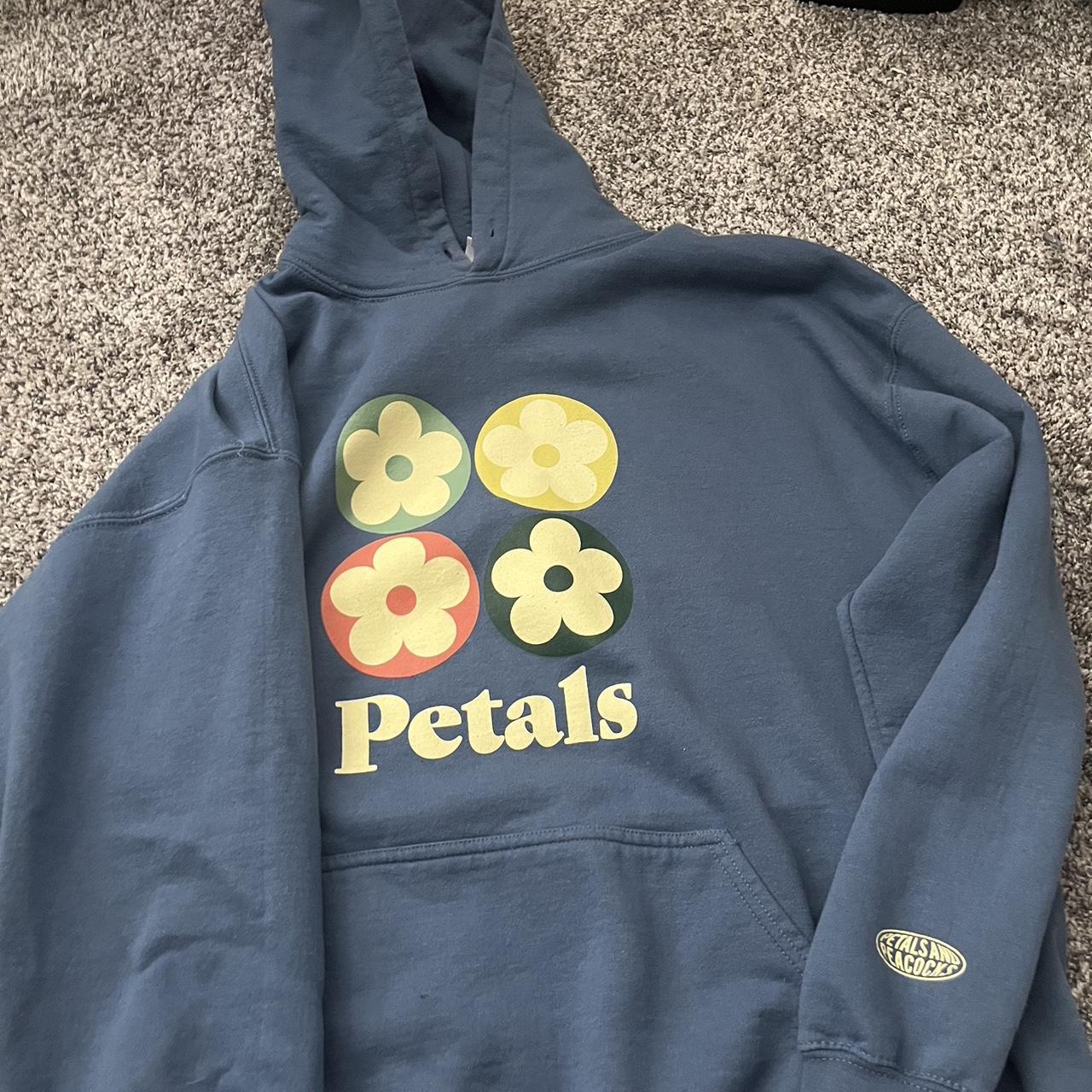 Zumiez Petals hoodie - Depop