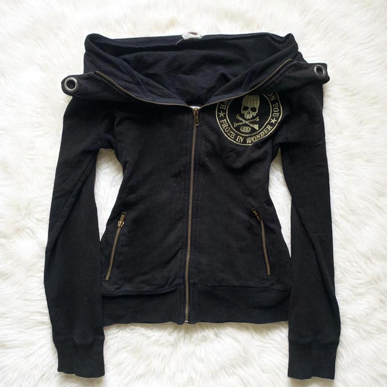item listed by peter_jones_