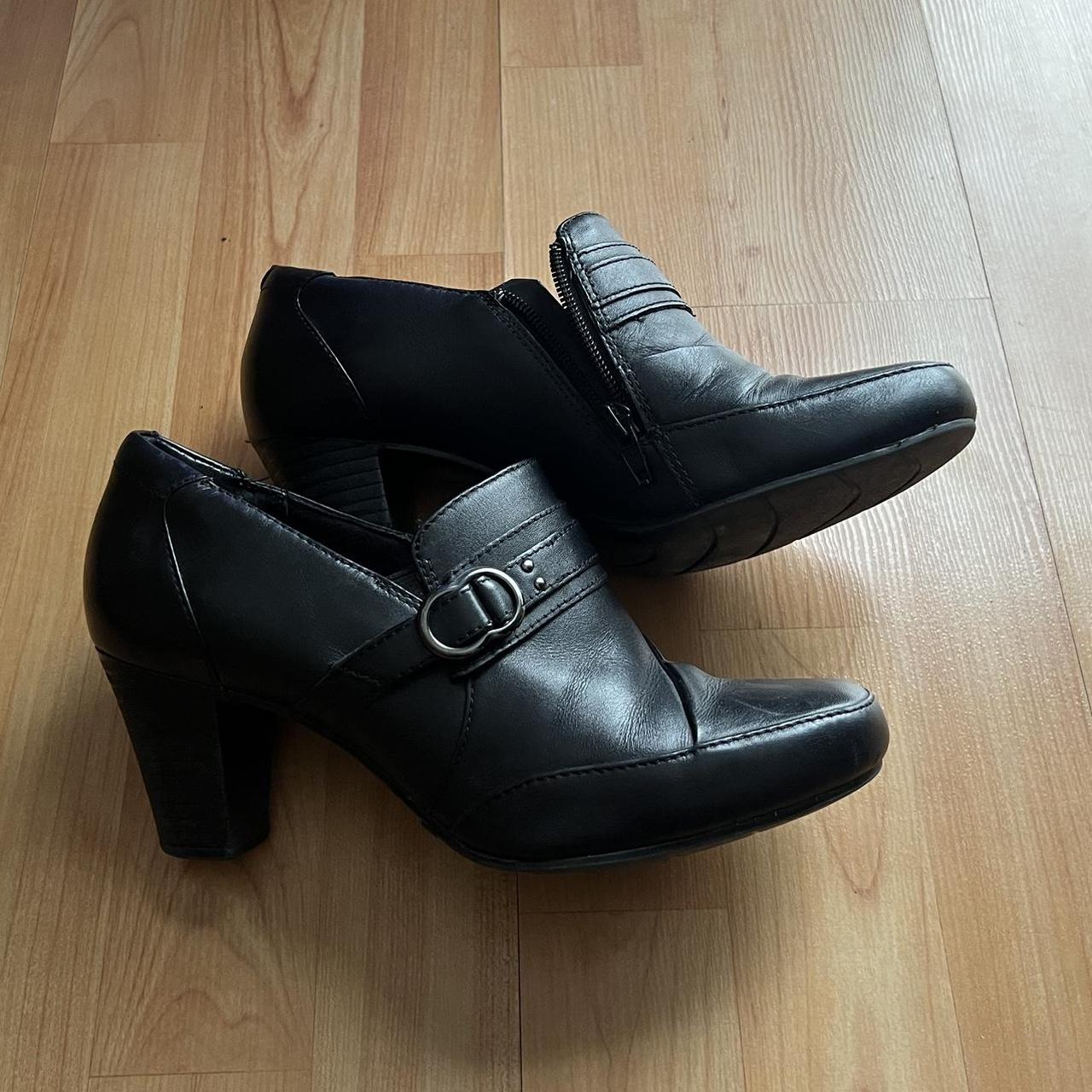 Clarks sale black clogs