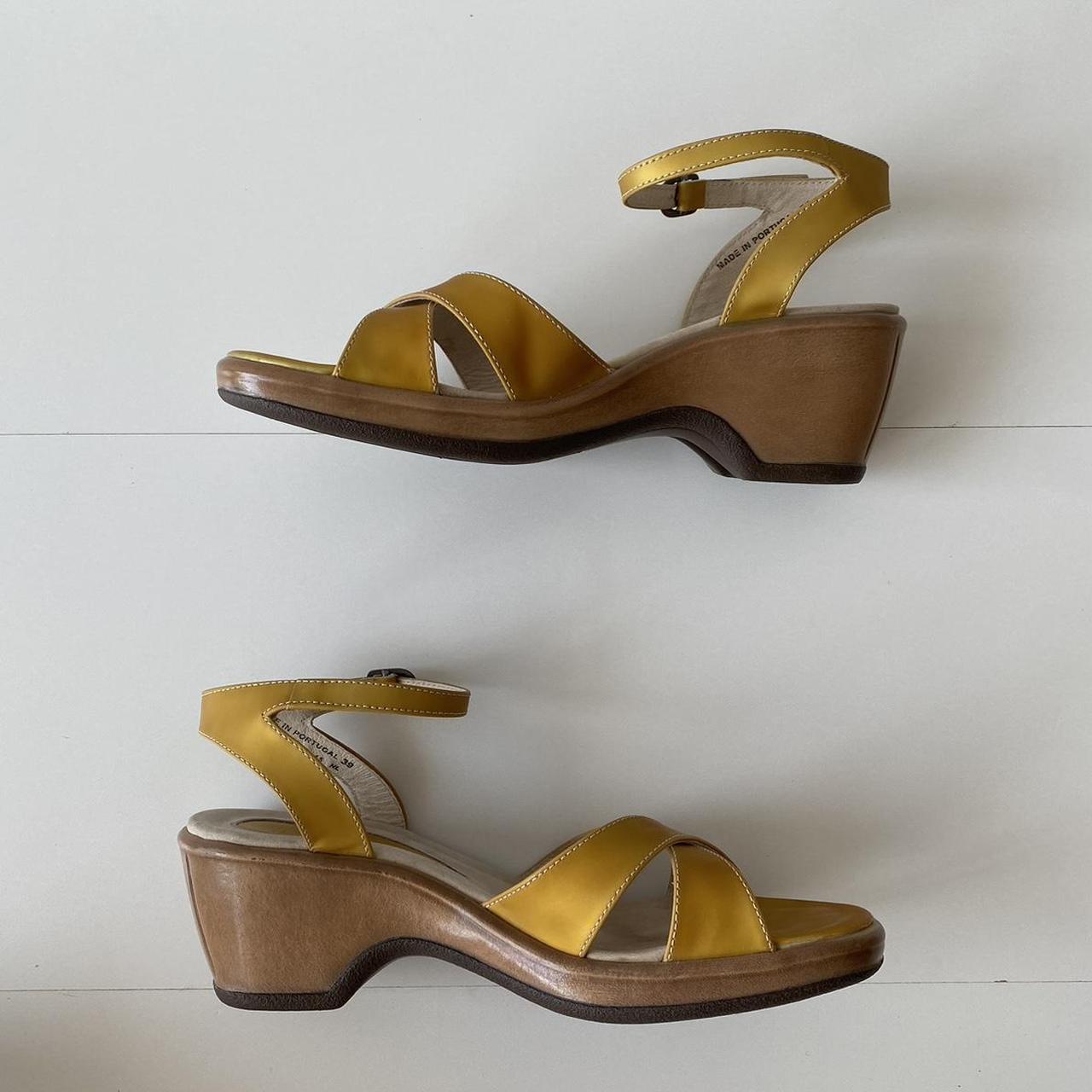 Dansko store gold sandals