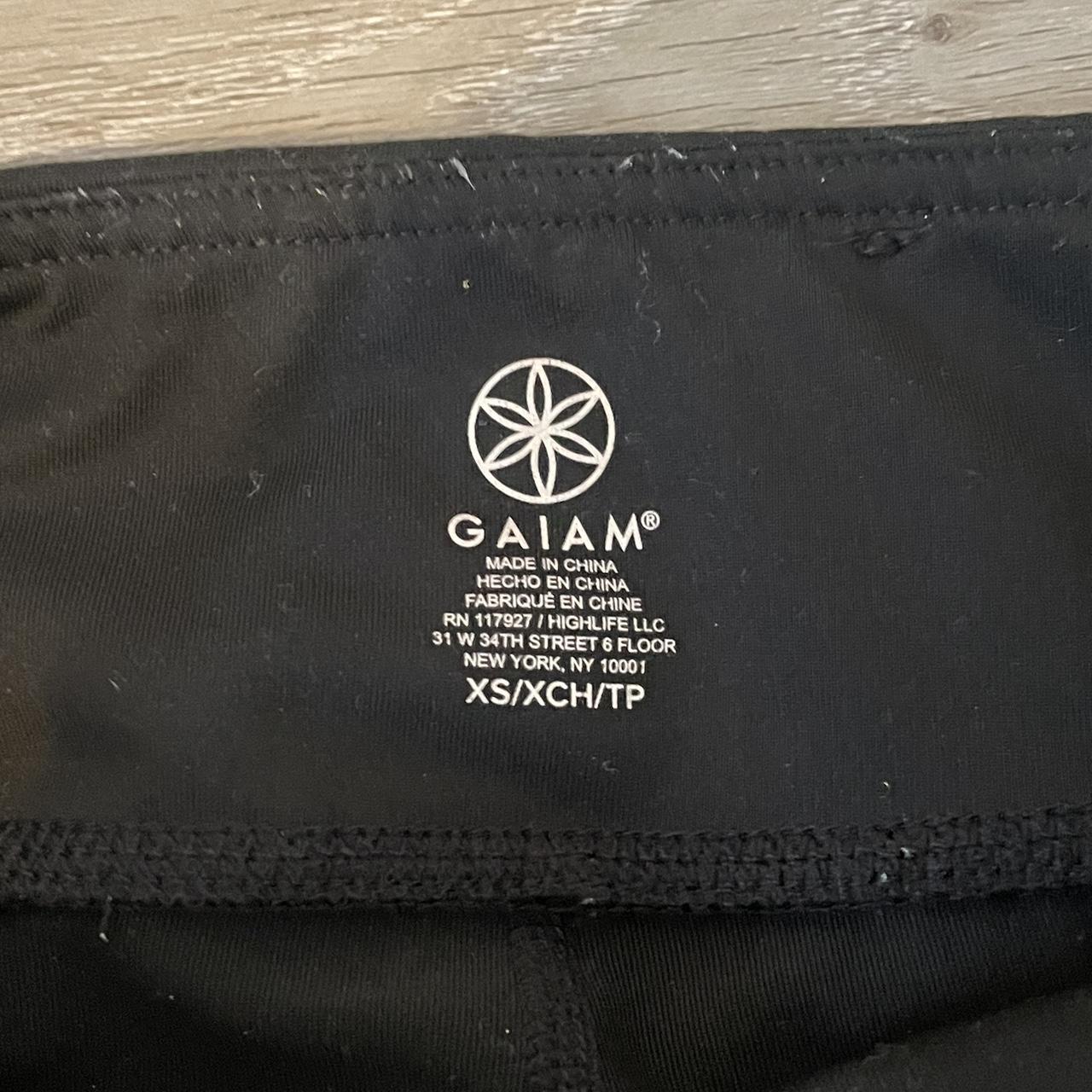 gaiam leggings in BLACK super cute, have little... - Depop