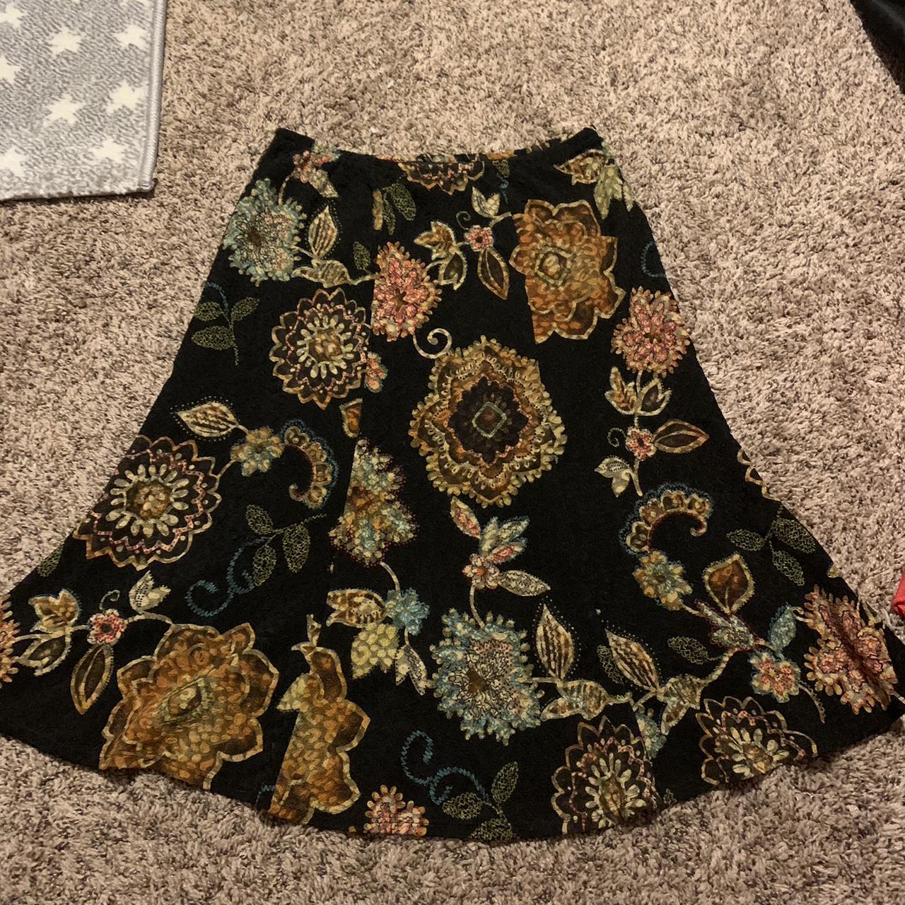 Black gold hotsell floral lace skirt