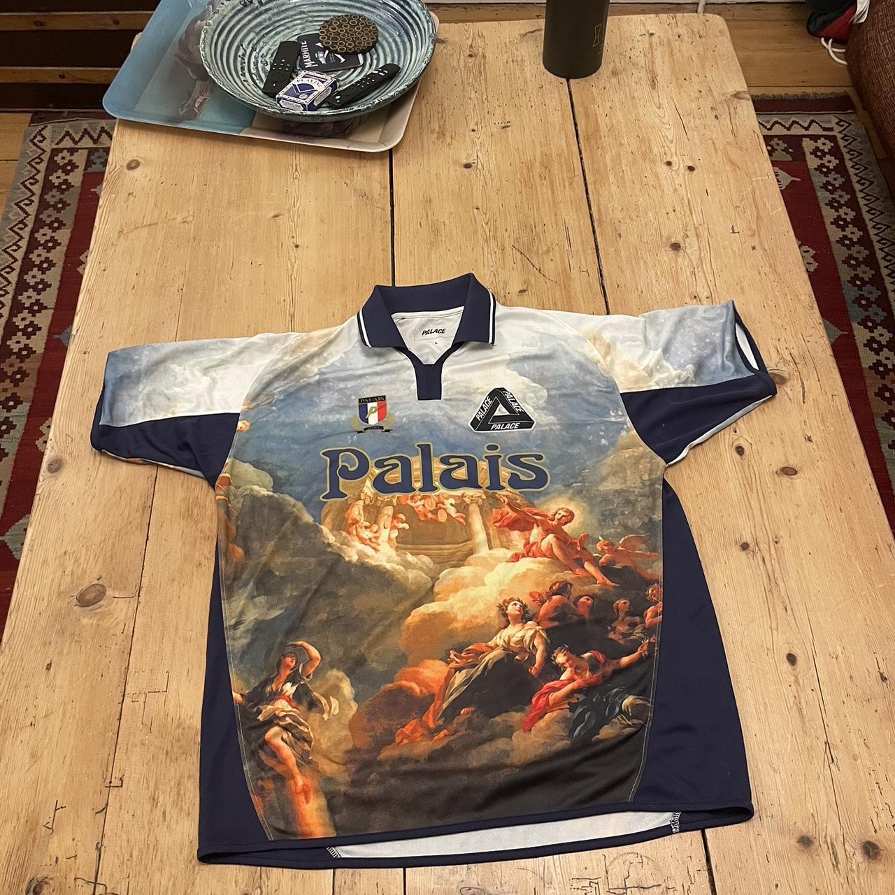 Palace persailles football top jersey , Size...