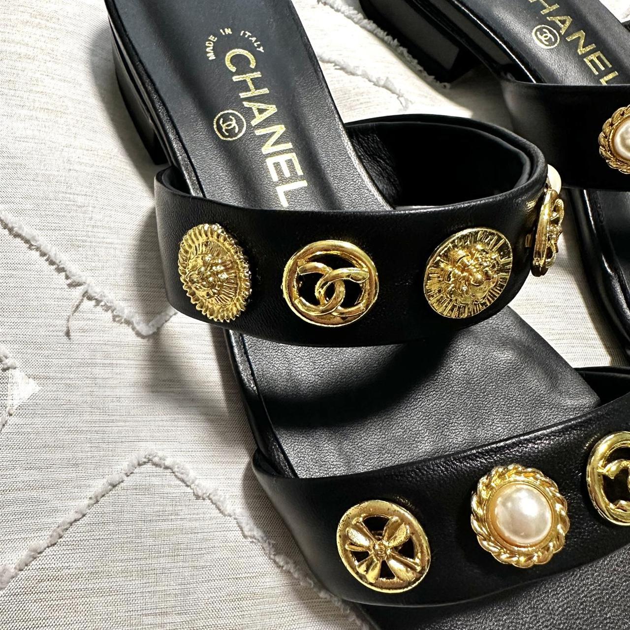 Gold discount chanel slides