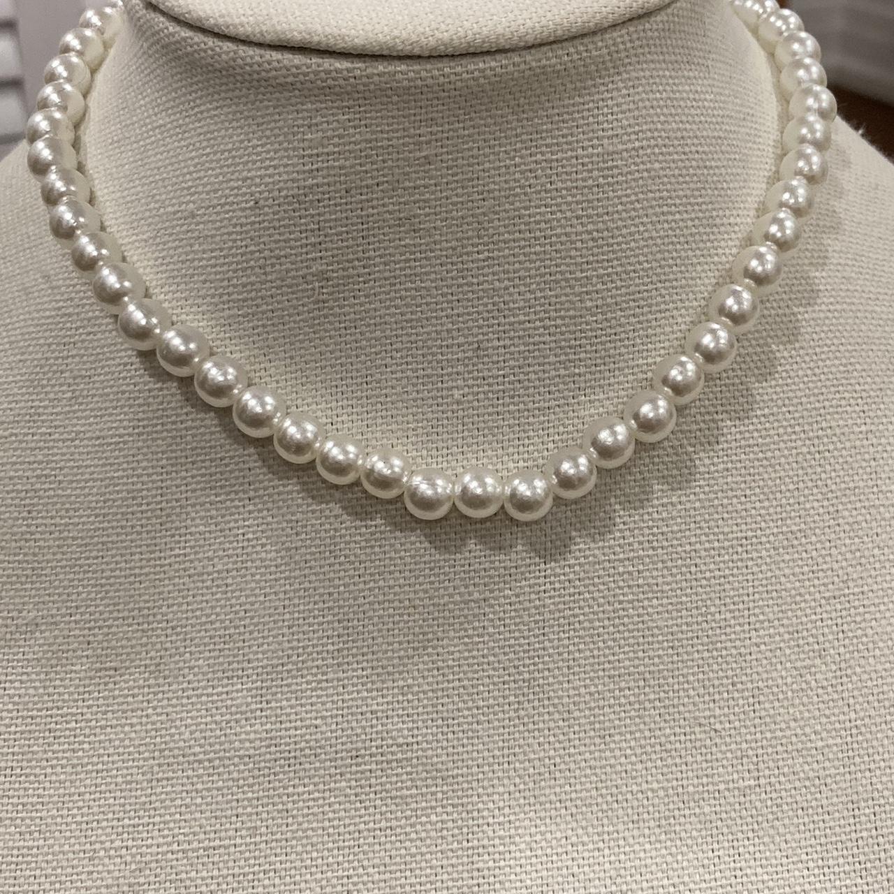 Depop pearl store necklace