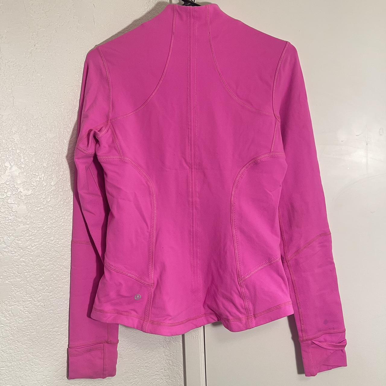 An older define jacket in a red/pink(not sure what color it is) and some  swift speed tights in I think melanite. Love this color combination. :  r/lululemon
