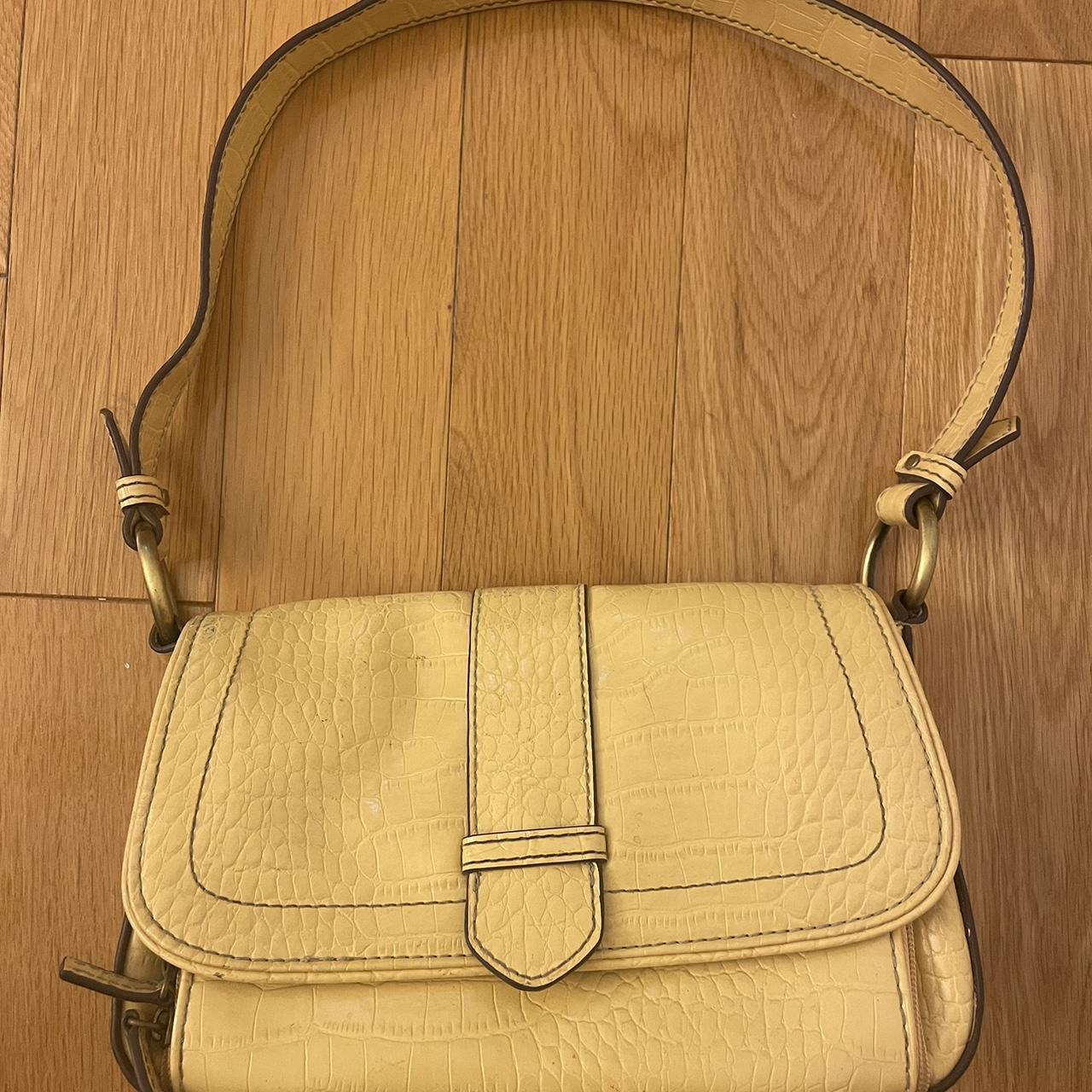 NEW Yellow Chain Small Handbag Purse | Small handbags, Purses, Handbag