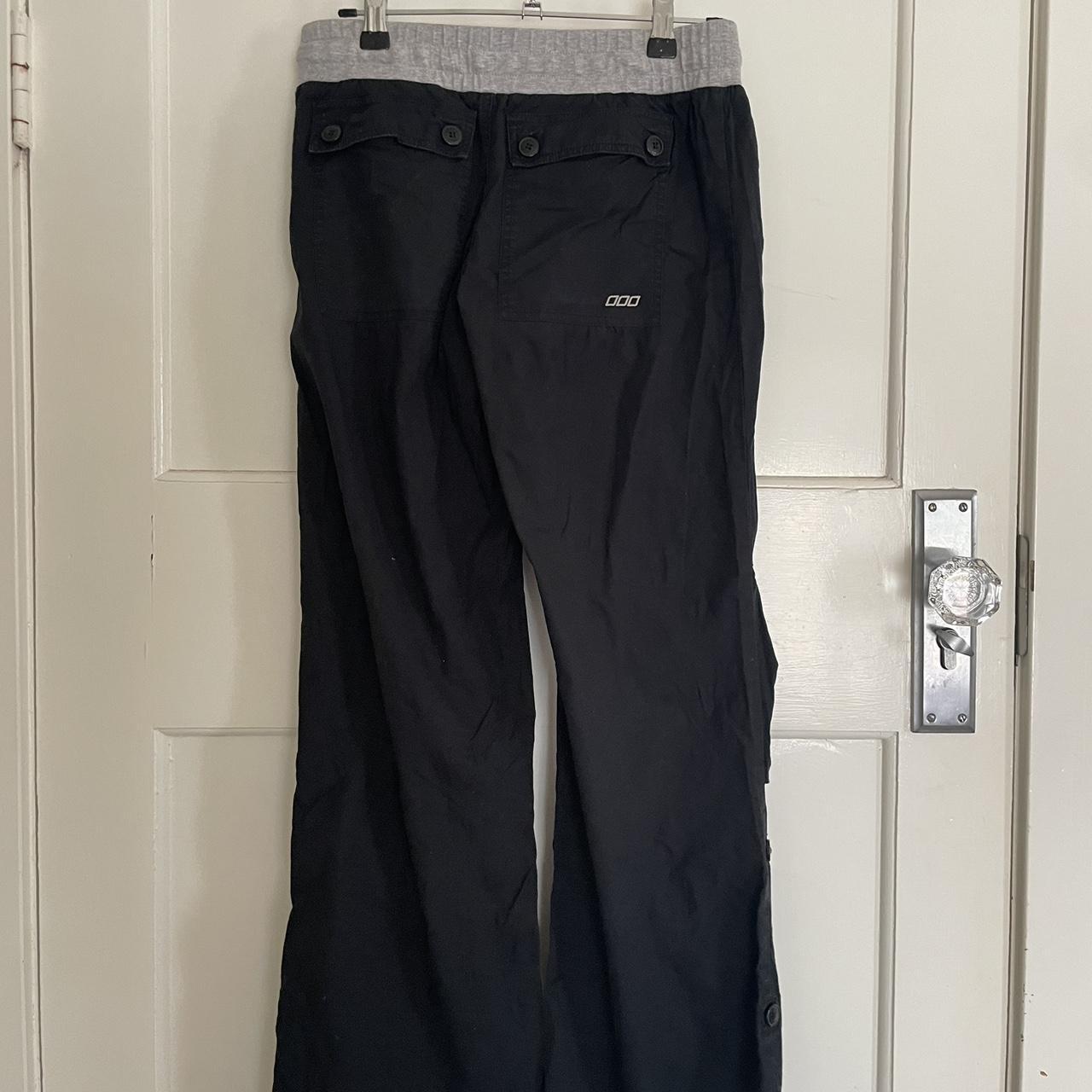 Classic Lorna Jane track pants perfect condition... Depop