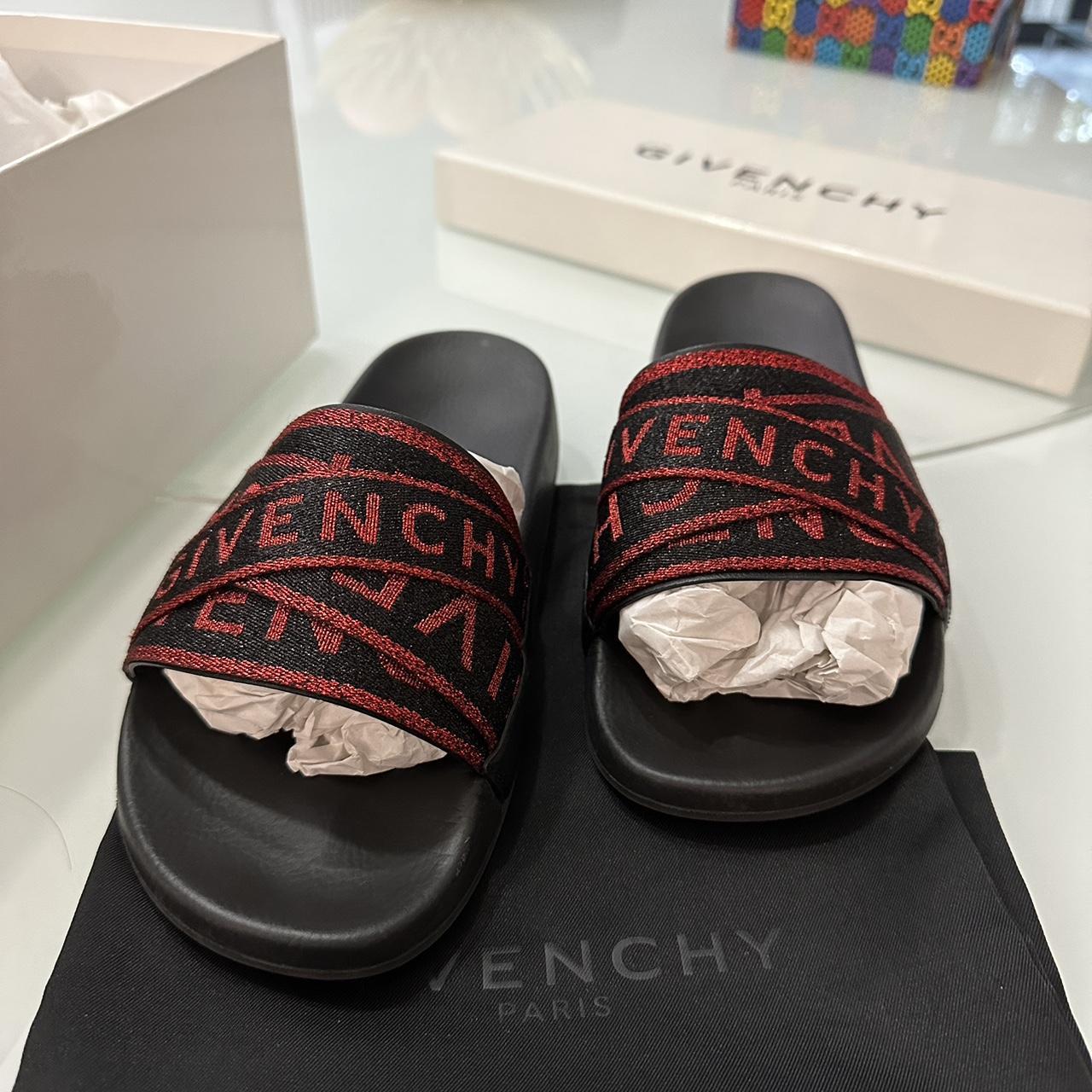 GIVENCHY UNISEX RED/BLACK SLIDES • pool/everyday... - Depop