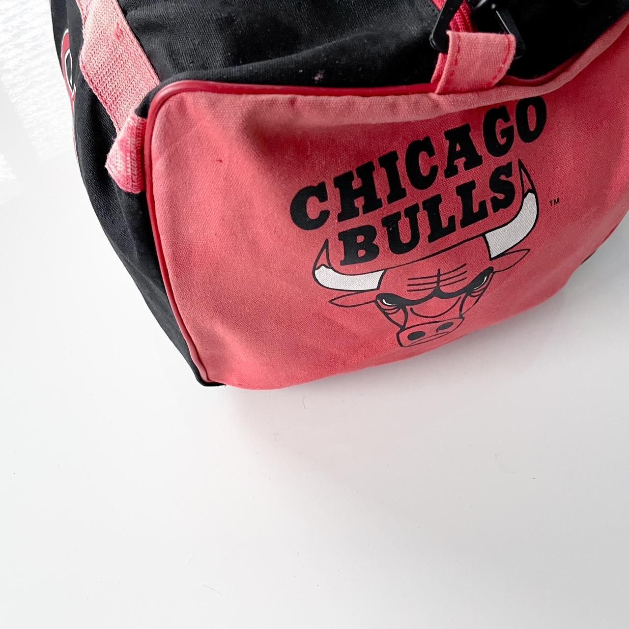 Vintage Chicago store Bulls Large Gym Duffel Bag 90s Y2K NBA Licensed Product Original