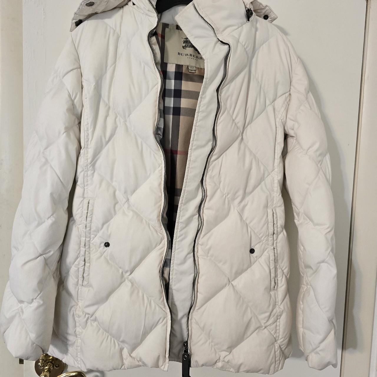 Burberry white outlet puffer jacket