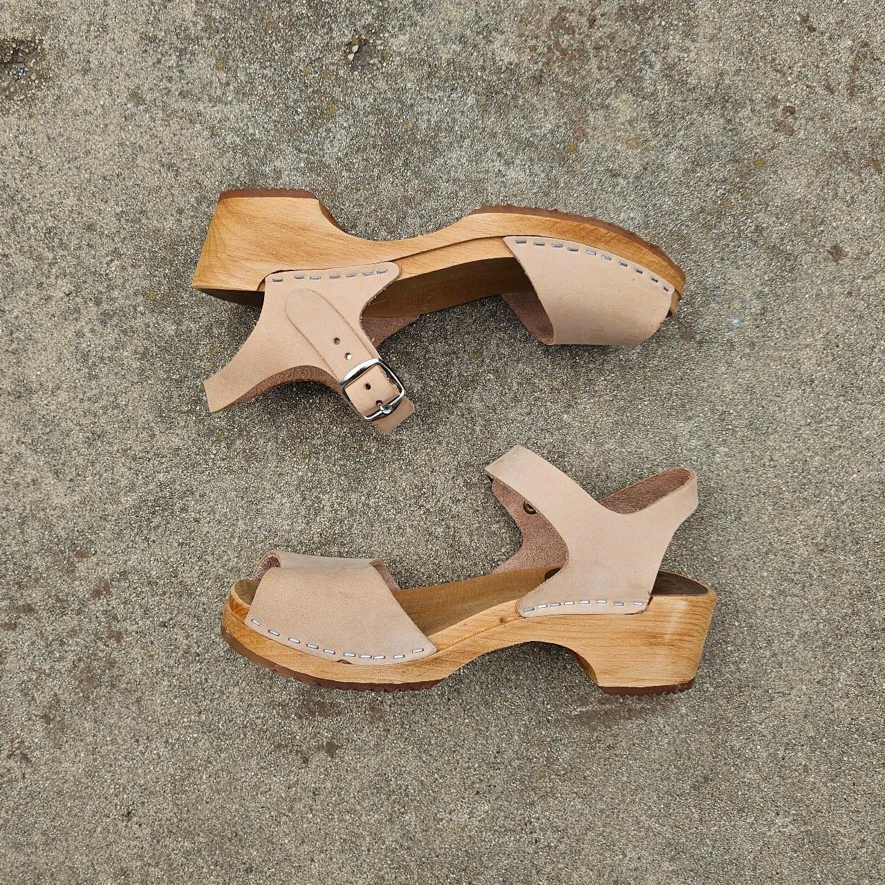 Mia wooden hot sale sandals