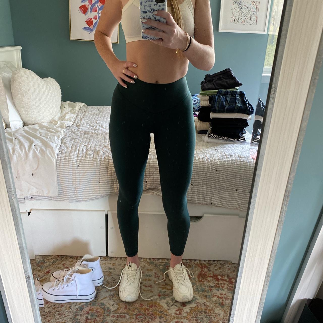 Aerie Women's Green Leggings Depop