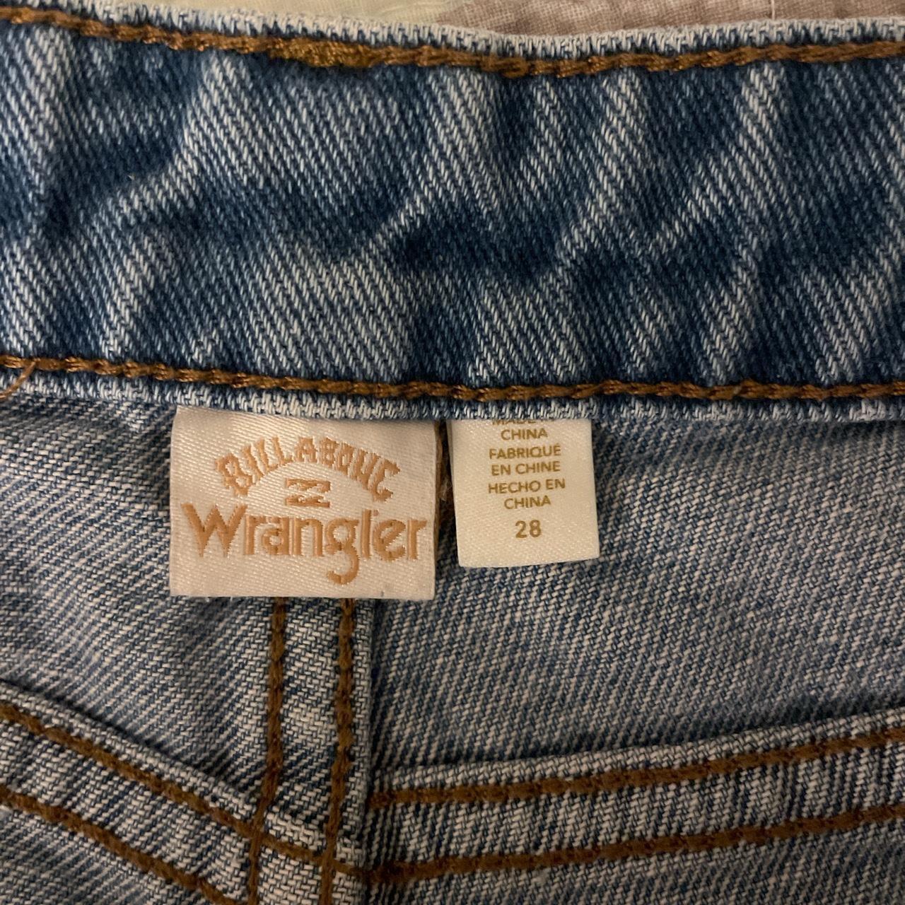 Wrangler Women's Blue Shorts (3)