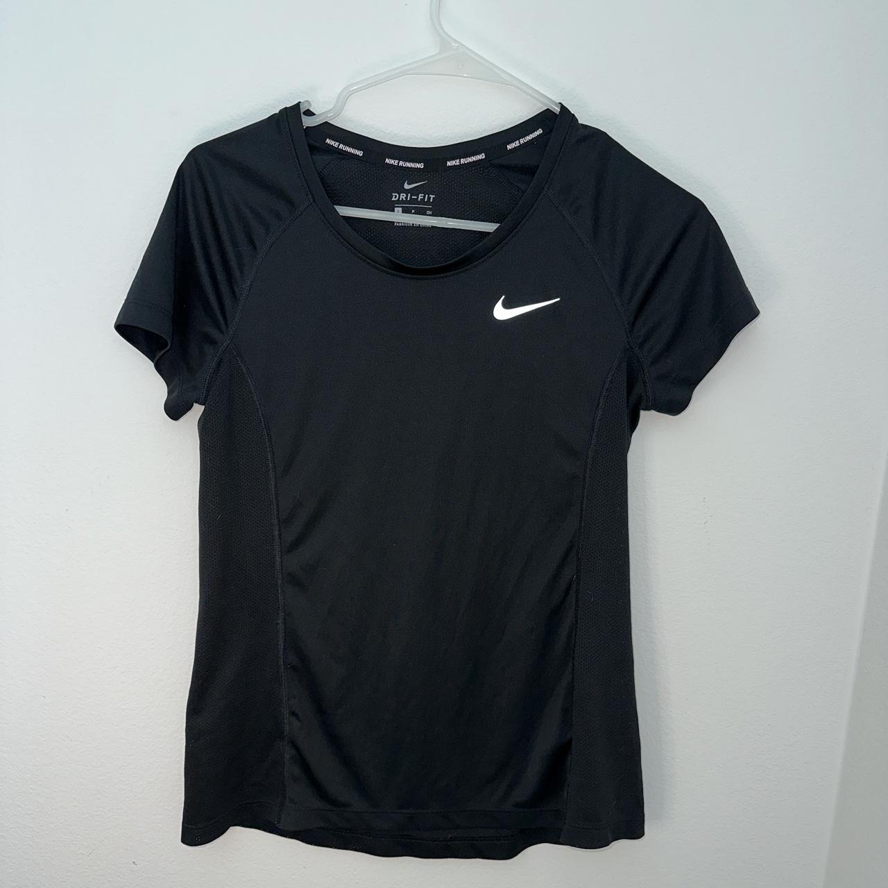 Nike Workout Women Shirt - Depop