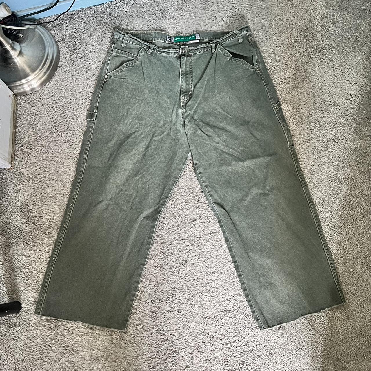 Levi's Men's Green Trousers | Depop