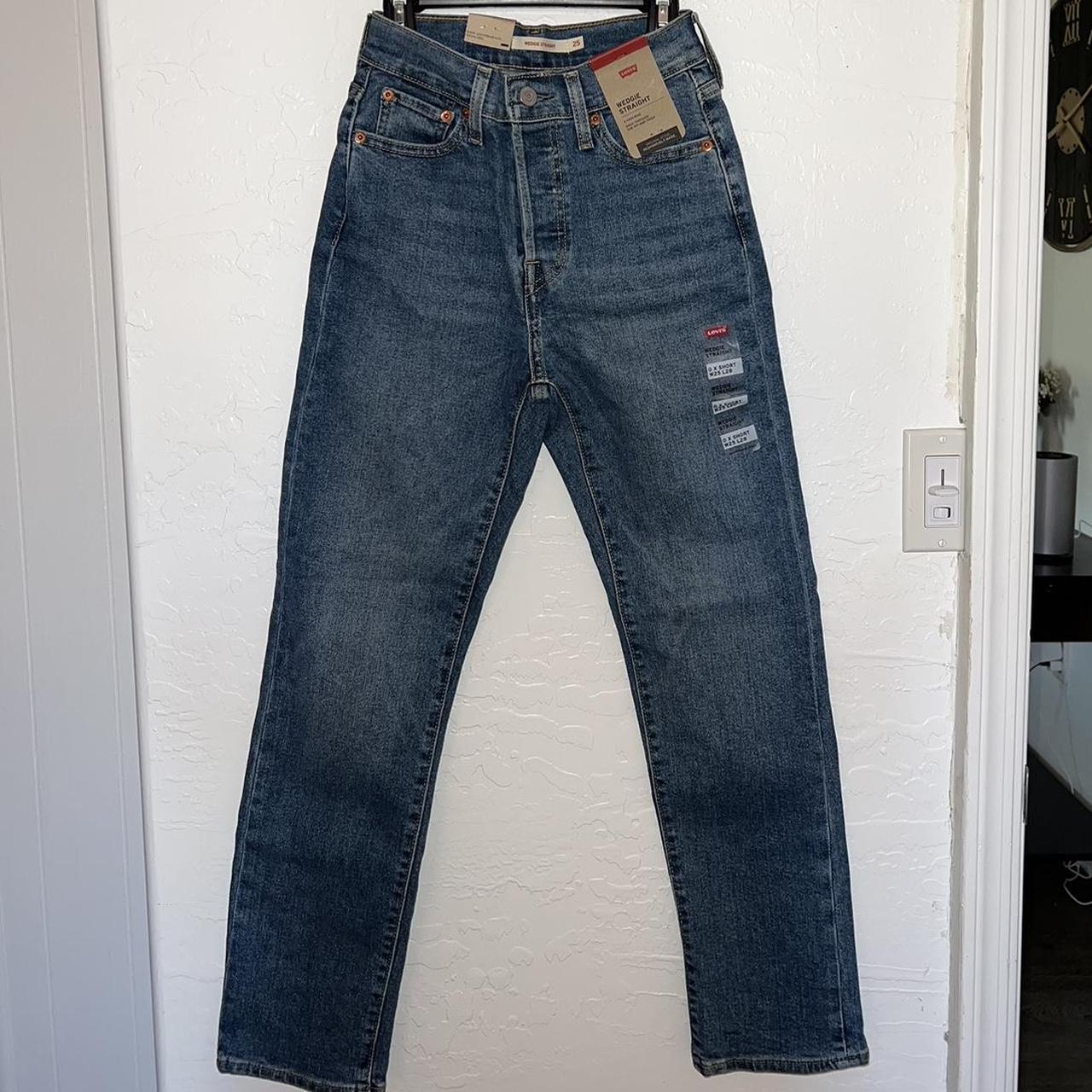 LEVI'S WEDGIE STRAIGHT FIT WOMEN'S JEANS W25 - Depop