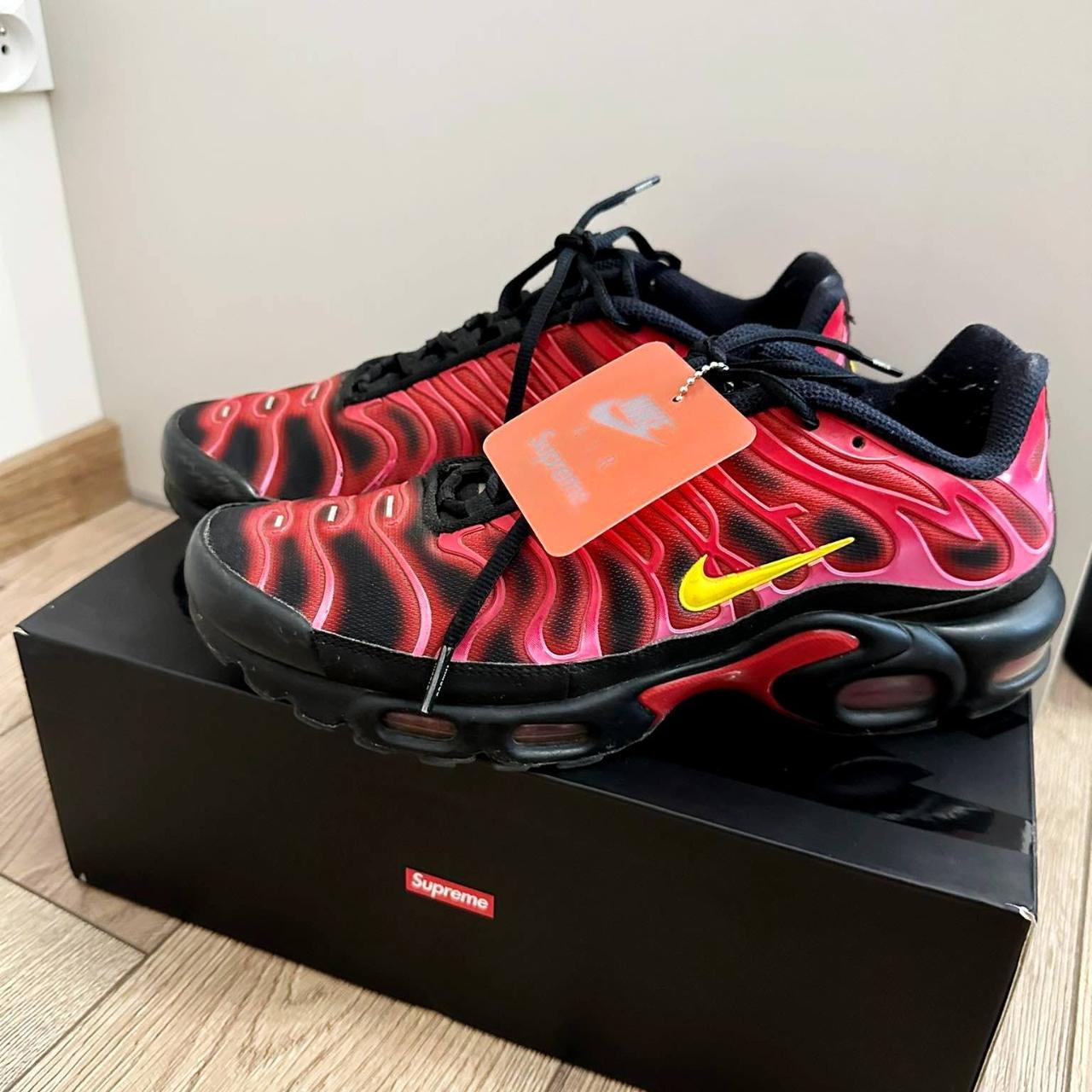 Nike x supreme tn hot sale