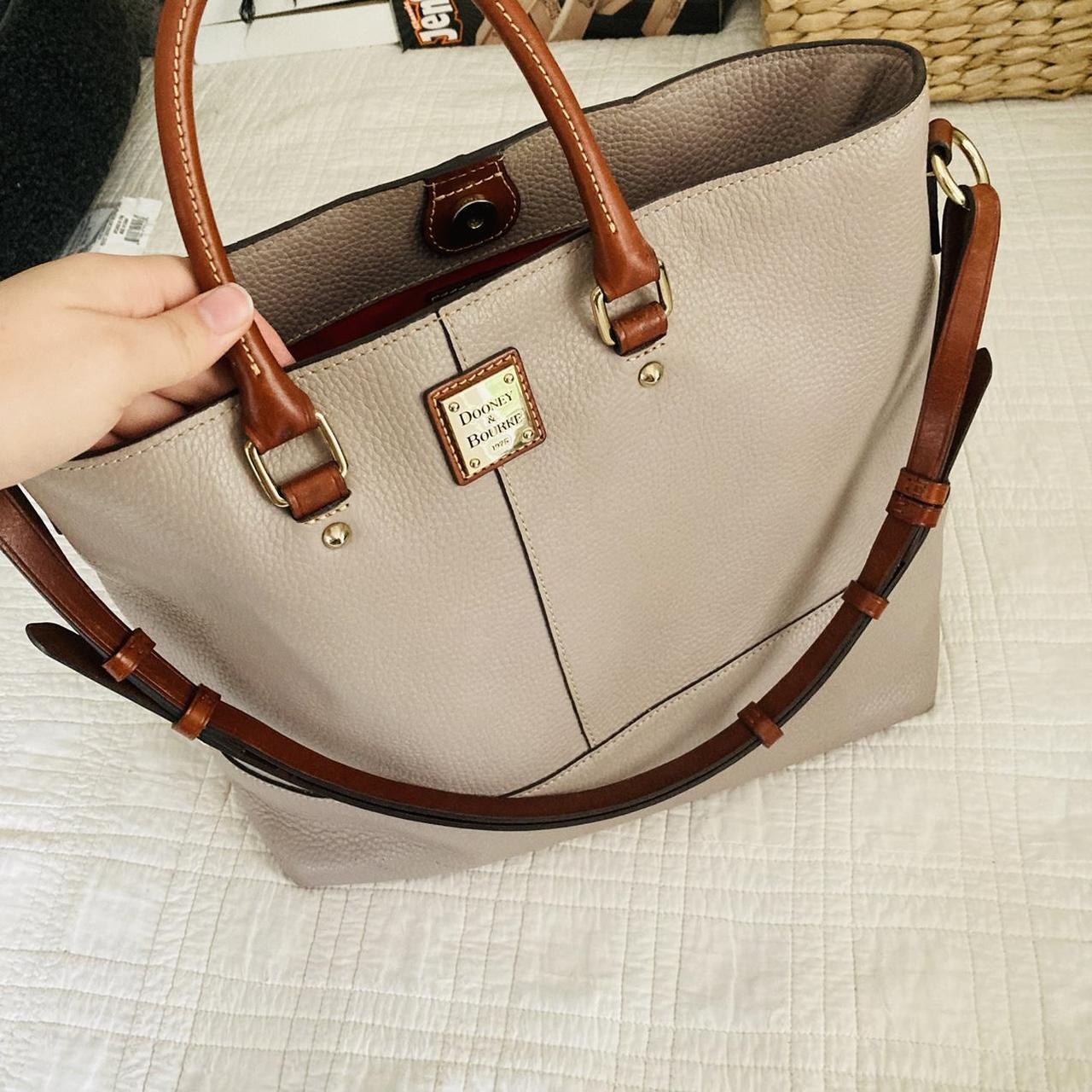 Dooney & Bourke Grey purse I loooovveee this bag,... Depop