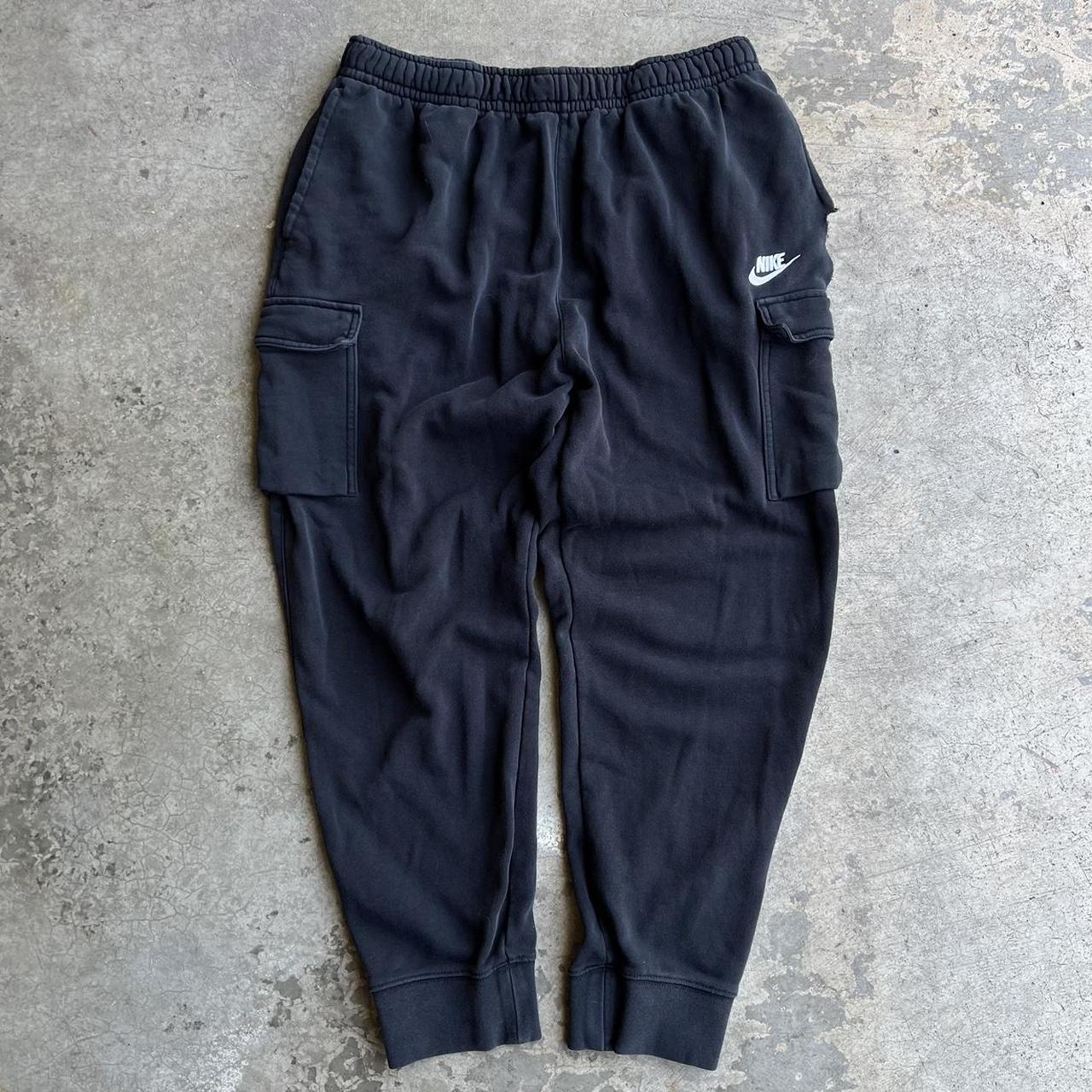 mens cargo sweatpants nike