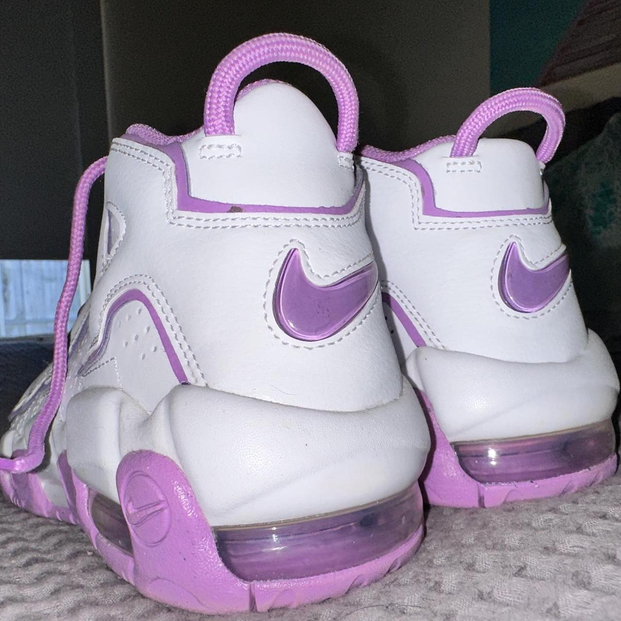 womens uptempo nike