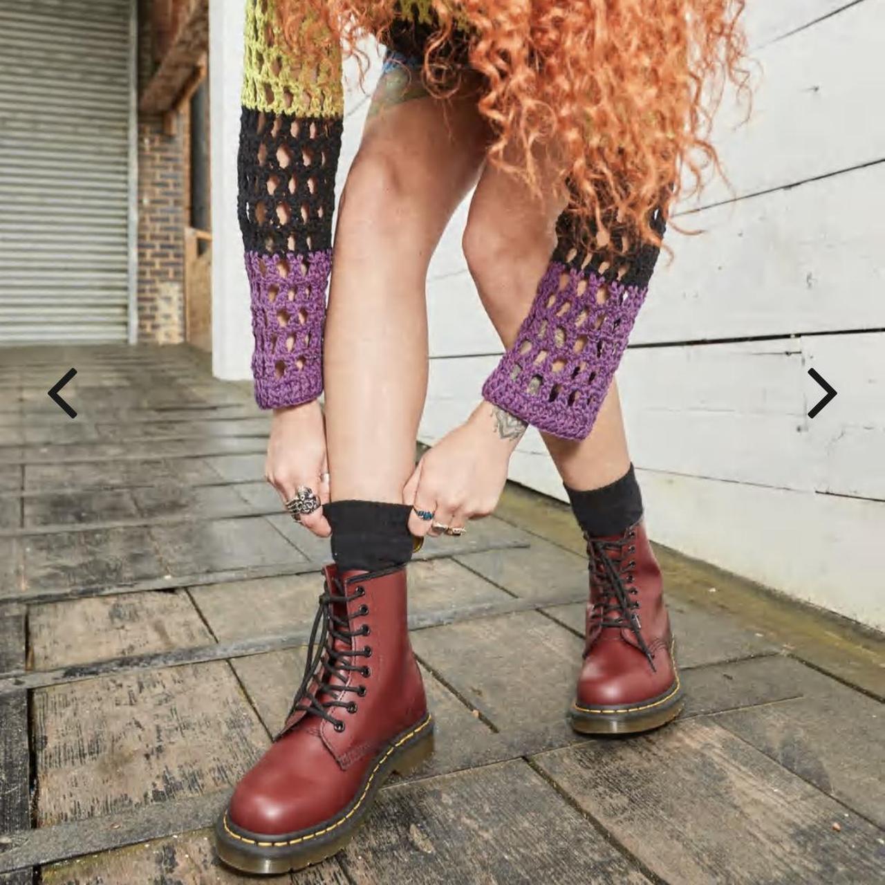 Dr martens 2024 red boots