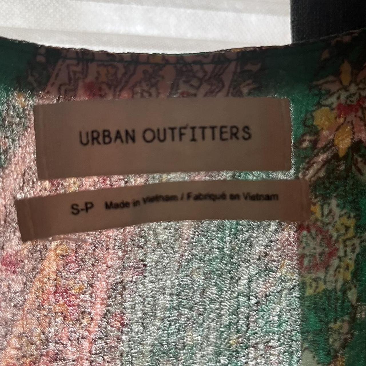 Urban Outfitters green sun dress💚 super light, worn... - Depop