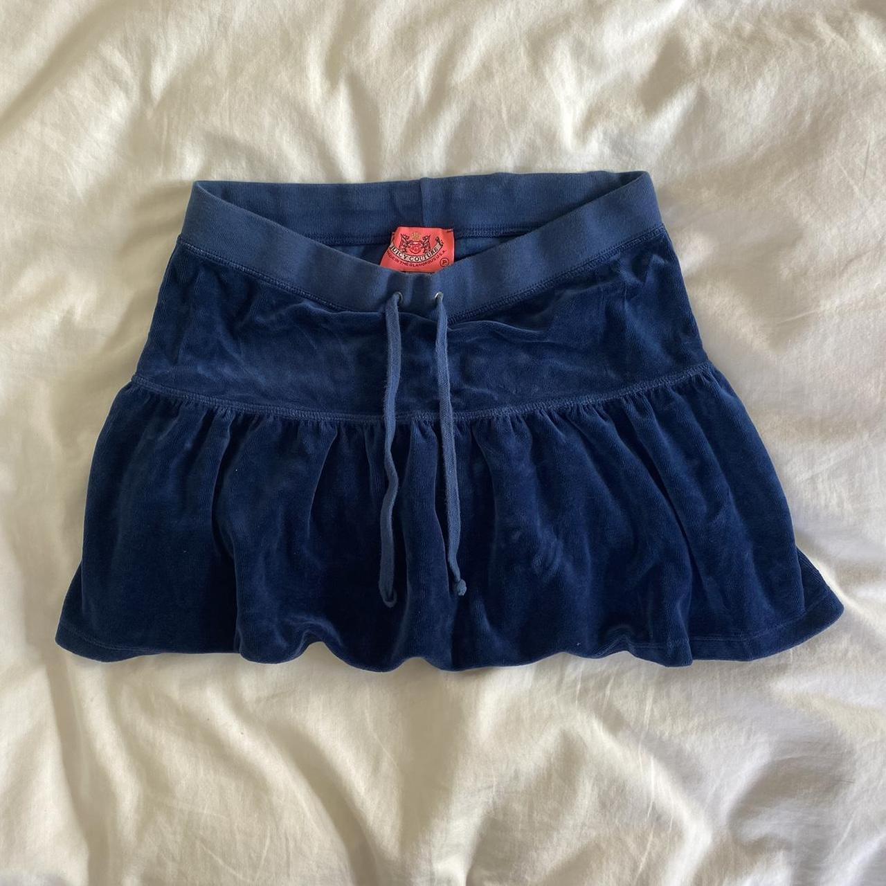 Esmara skirt like a brand new size 10 black colour - Depop