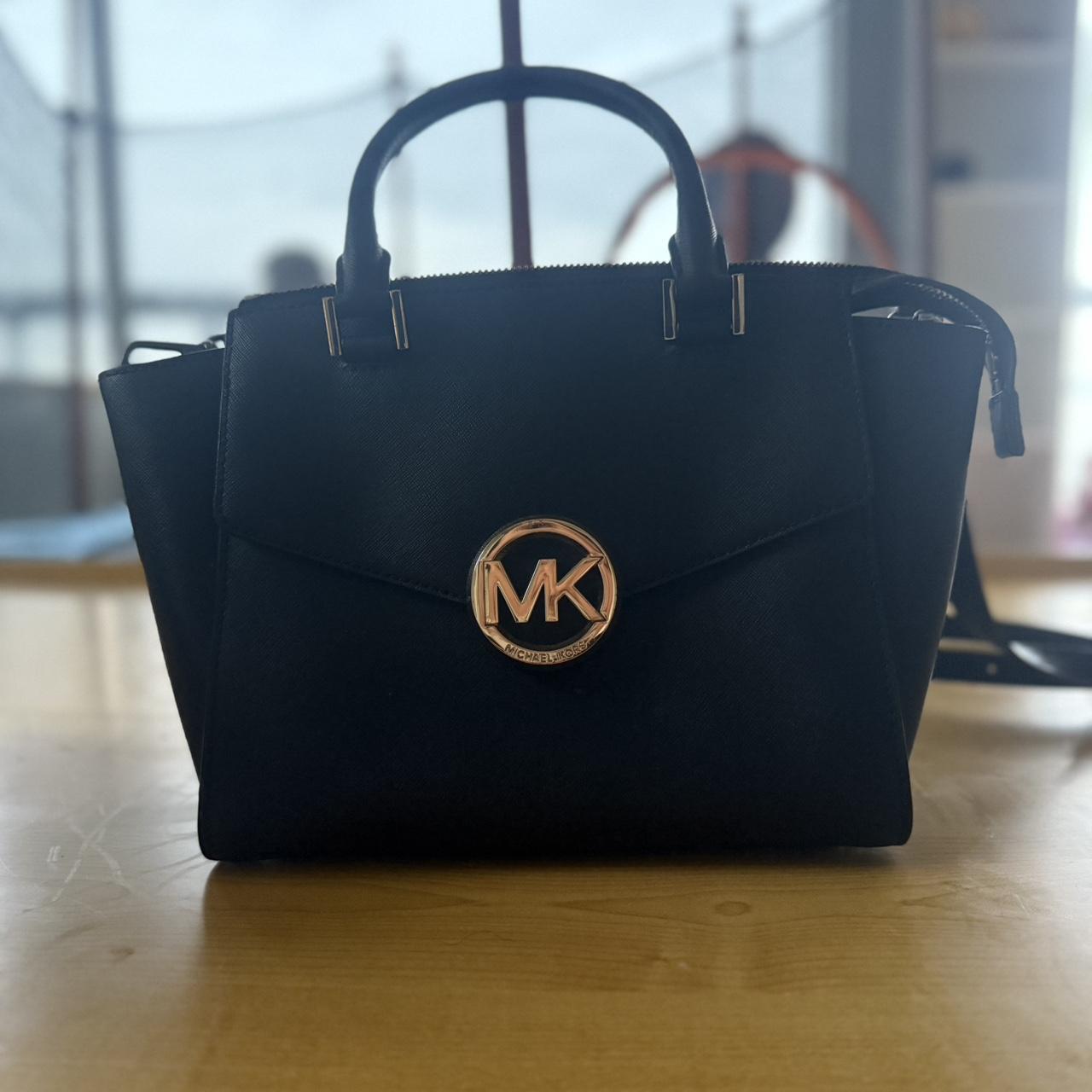 item listed by itzsarang