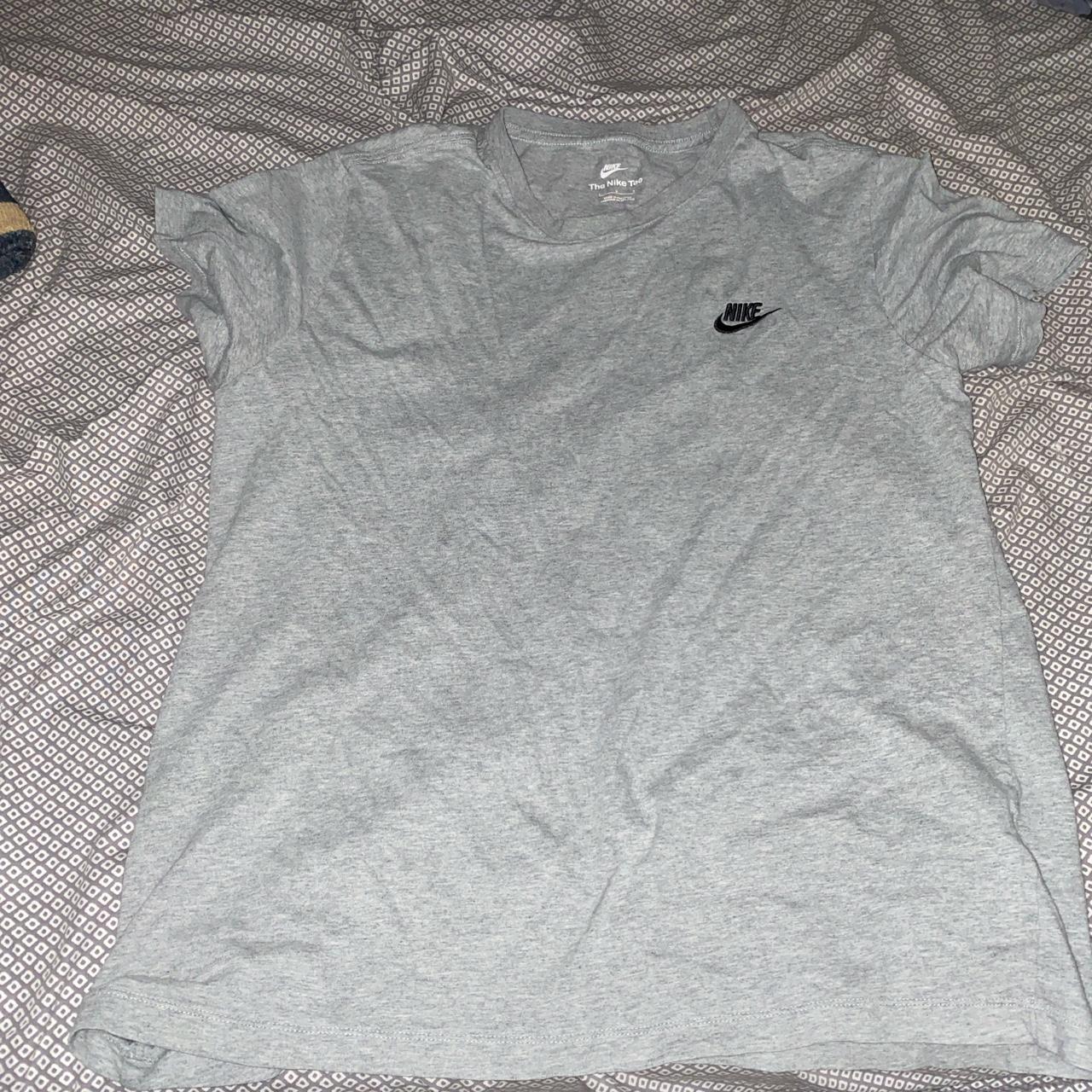 mens grey nike shirt