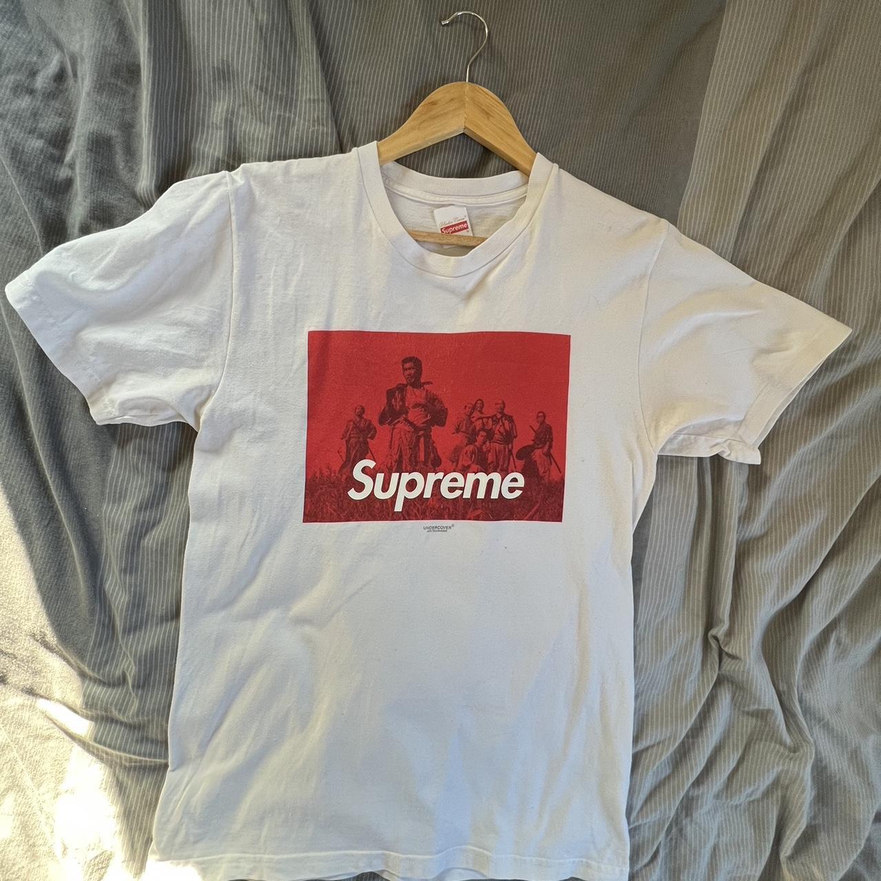 Supreme Men's T-shirt | Depop