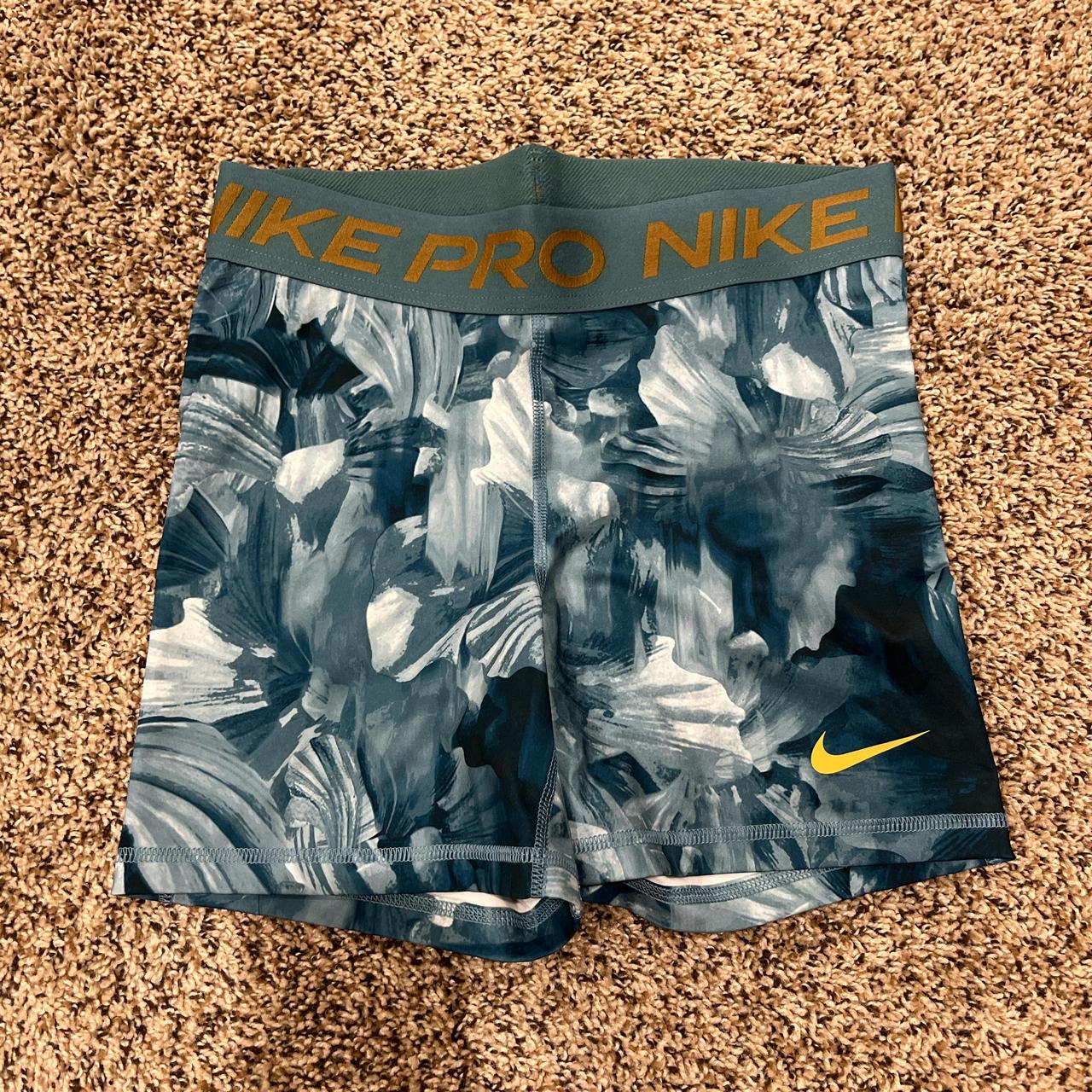 lavender nike pro shorts