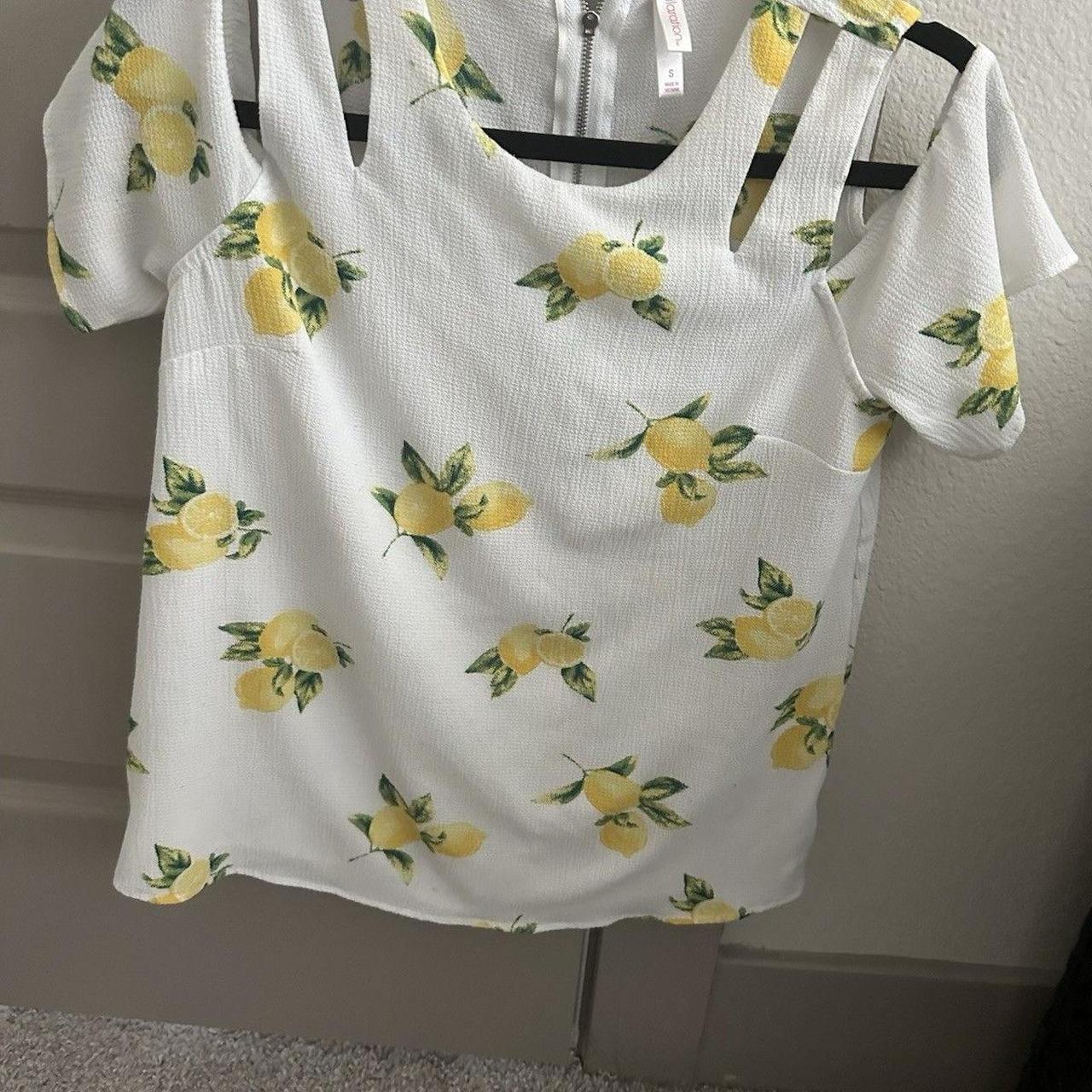 Xhilaration Women's Blouse - Yellow - S – xhilaration Blouse Top Lemon Citrus Summer Lightweight …