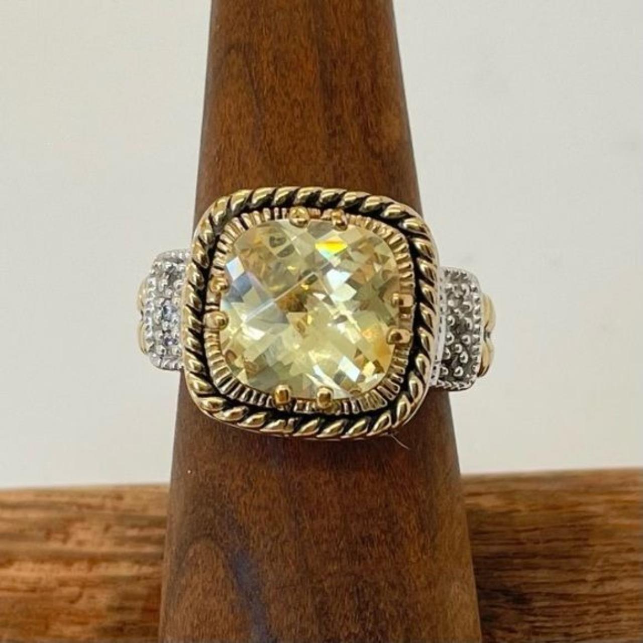 Lia sophia lemon 2025 chiffon ring