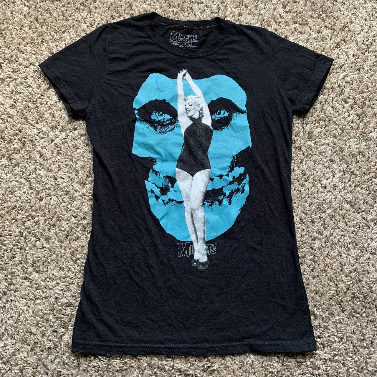 item listed by sleepingwithscissors