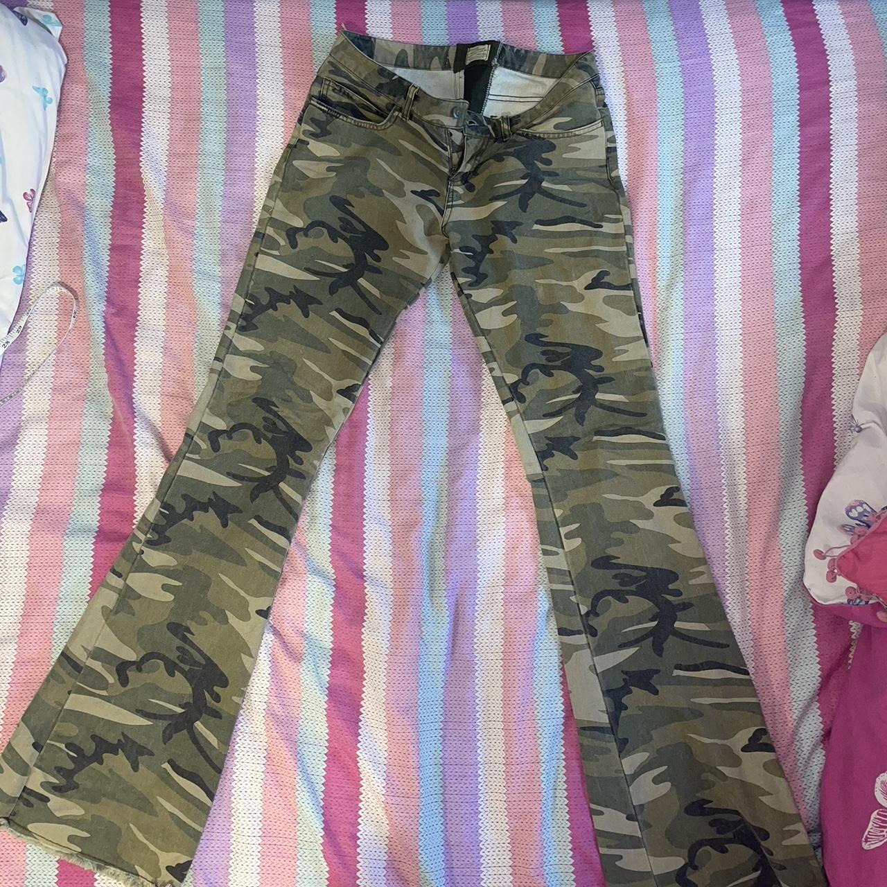 flared camo jeans w28 l33 I got them adjusted added... - Depop