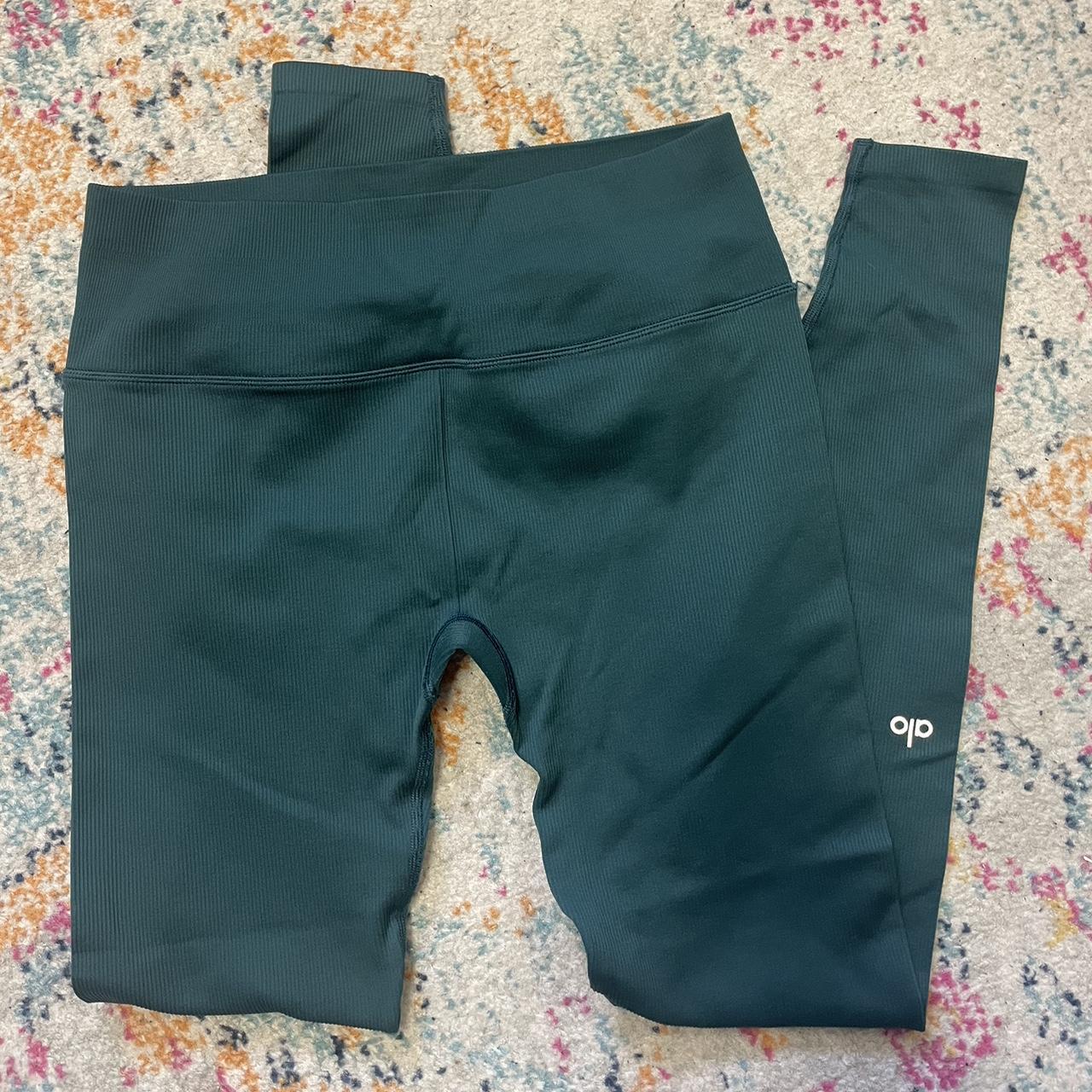 size large forrest green ribbed alo leggings full Depop