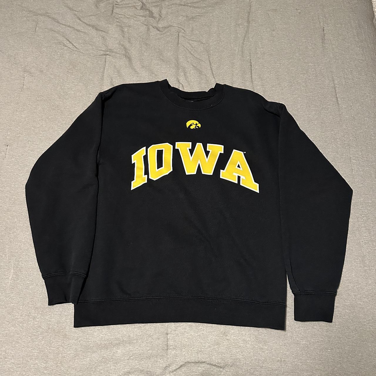 Gildan Men's Black and Yellow Sweatshirt | Depop