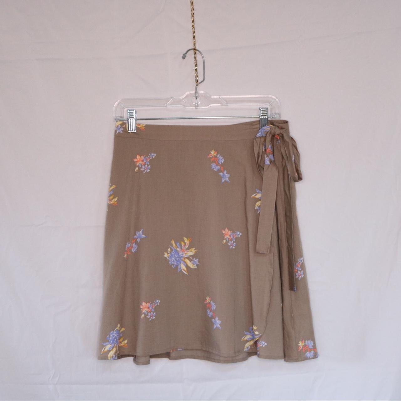 SMALL Patagonia floral wrap skirt #patagonia #wrap... - Depop