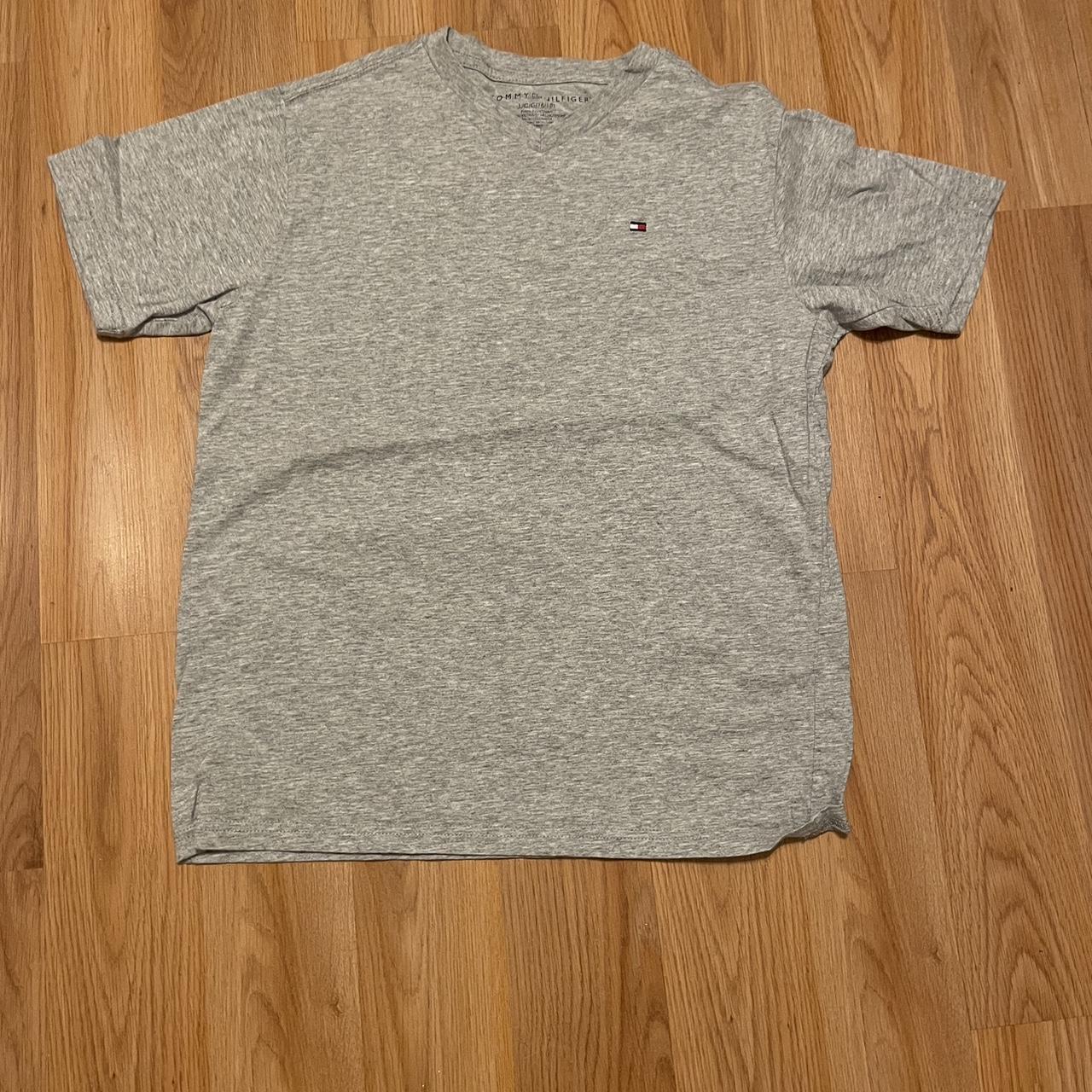 Tommy Hilfiger Grey T-shirt | Depop