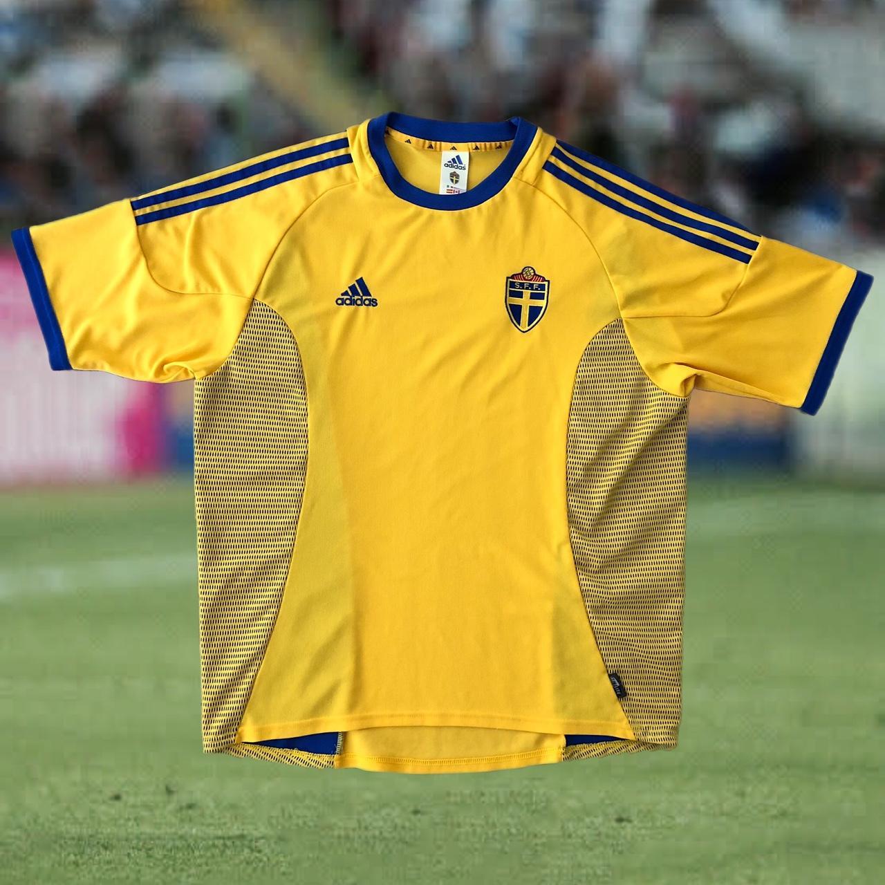 Sweden 2002/03 International Home Soccer Jersey - Depop