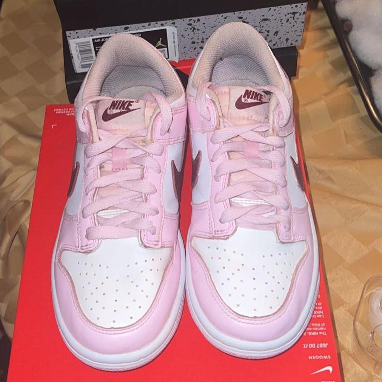 Nike Women's Pink and White Trainers | Depop