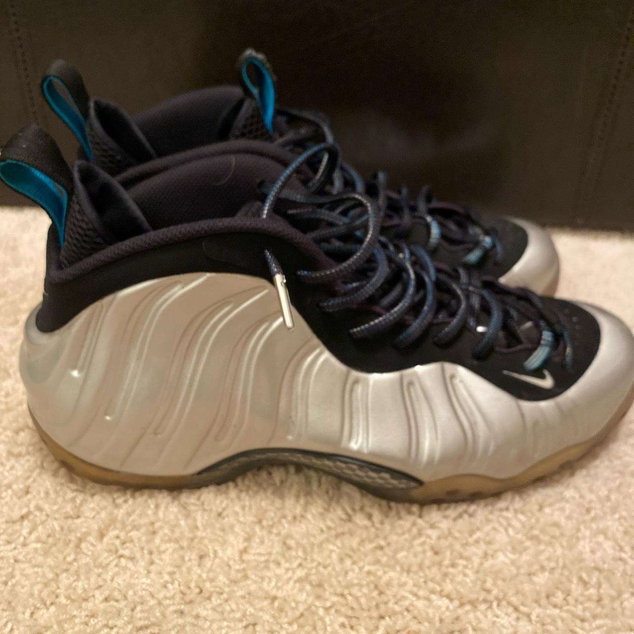 Nike foams - Depop