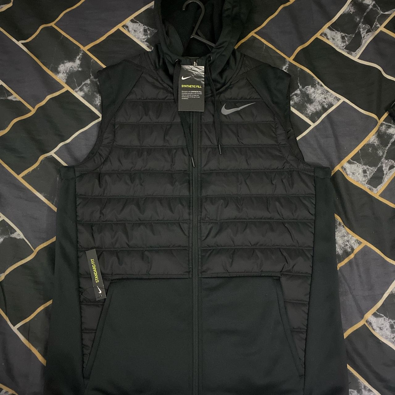 Nike Gilet / Body Warmer Never been worn still... - Depop