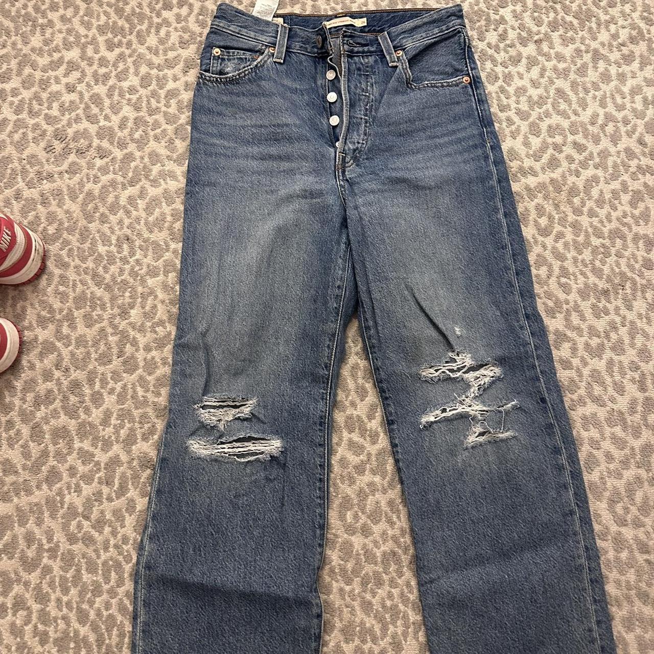 LEVIS RIBCAGE STRAIGHT ANKLE size 25!! wore once -... - Depop