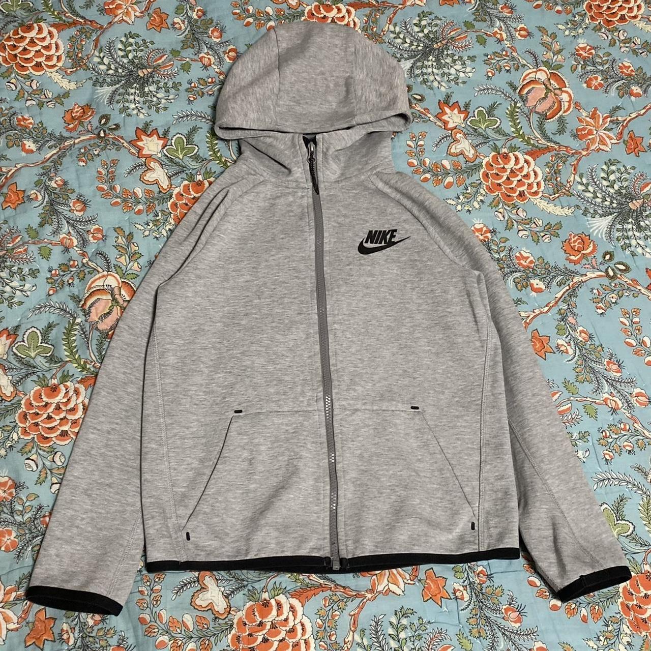 buy nike tech fleece