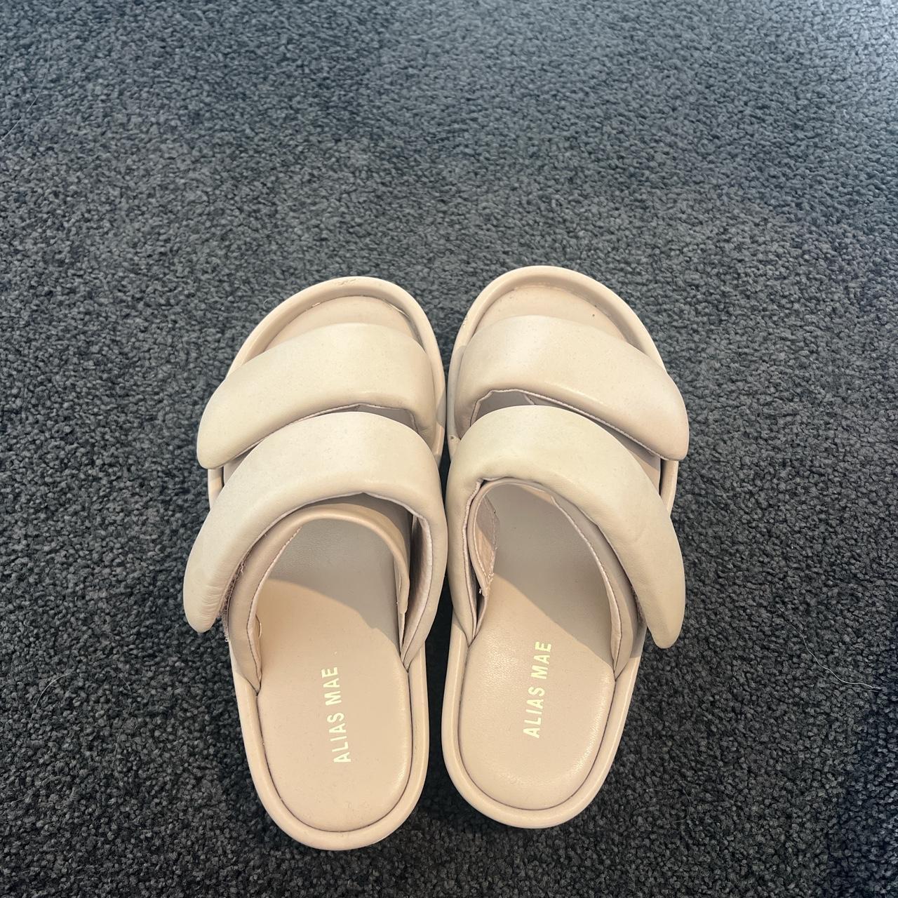 alias mae niki sandals