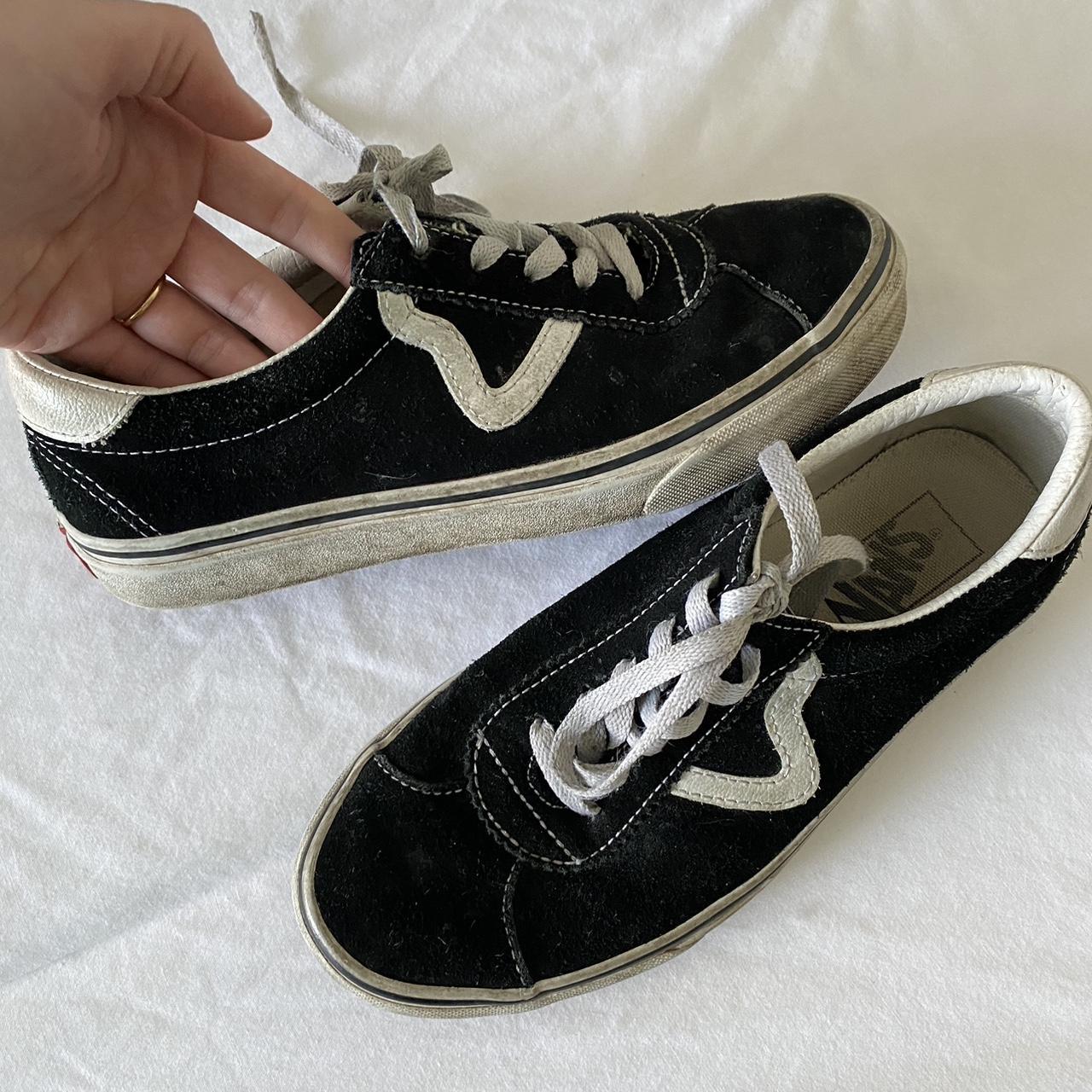 Black and best sale white vans laces