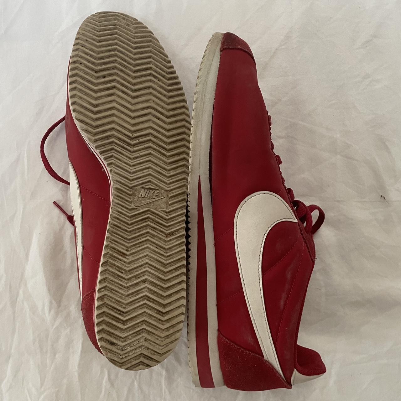 black red nike cortez