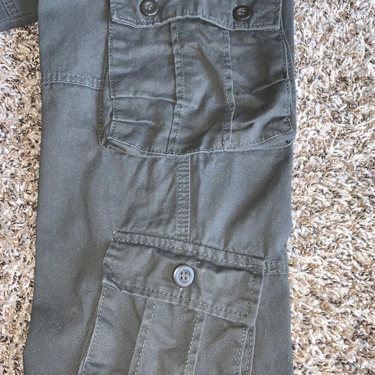 Dark Olive Green Cargo Pants! hand-me-down and in... - Depop